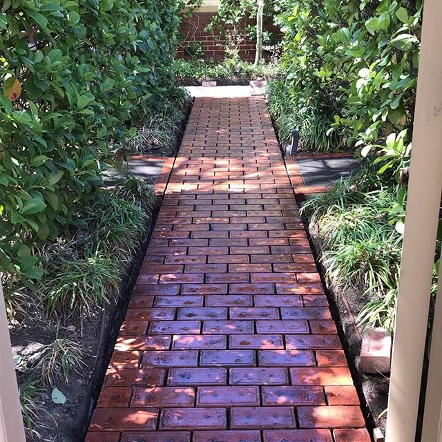 Simple yet effective.
Brick paving Hawthorn