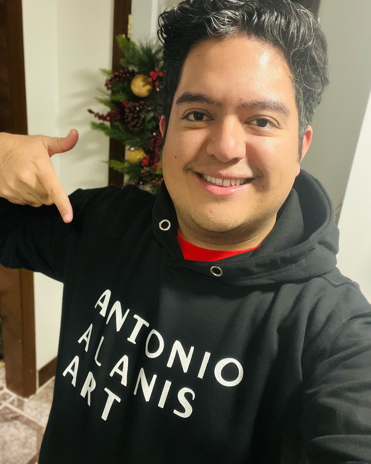 I made a hoodie!

Hice una sudadera!