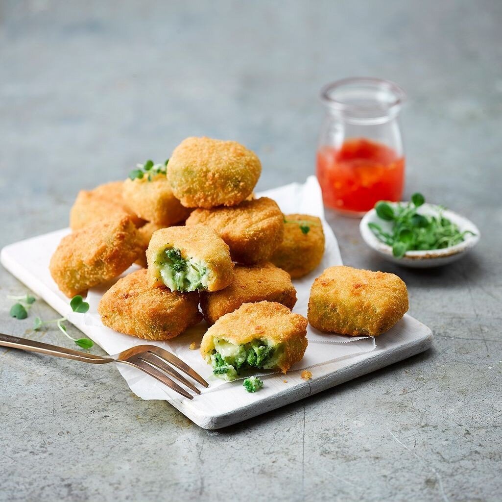 Have you tried our broccoli and cheese bites? Perfect for your afternoon snacking or the kids lunch box!! Available in the freezer section at your local supermarket 🥦🧀⁠
⁠
⁠
⁠
#vegetariansnacks #vegetariannz