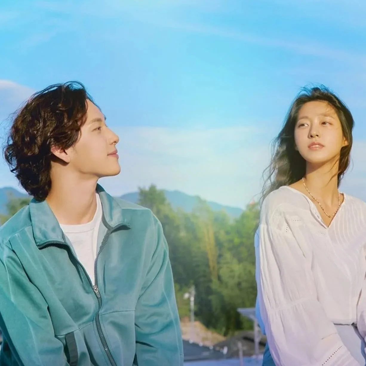 在「什麼都不想做」的日子裡，學會好好呼吸 ── 《夏天不上班》