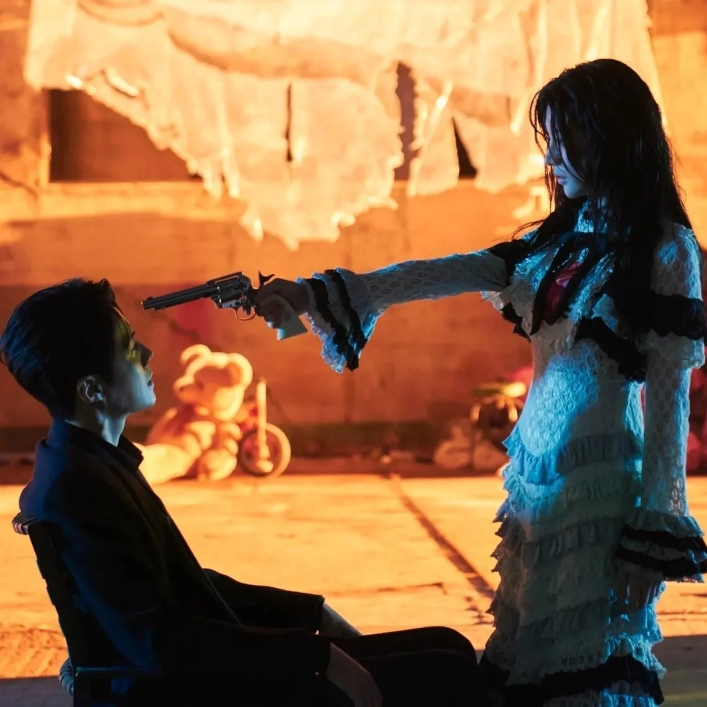 「不被愛的孩子想獲得幸福，就要捨棄自己可能喜愛的一切。」：每個人心裡，都住著一個瘋子 ── 《愛情怎麼翻譯》