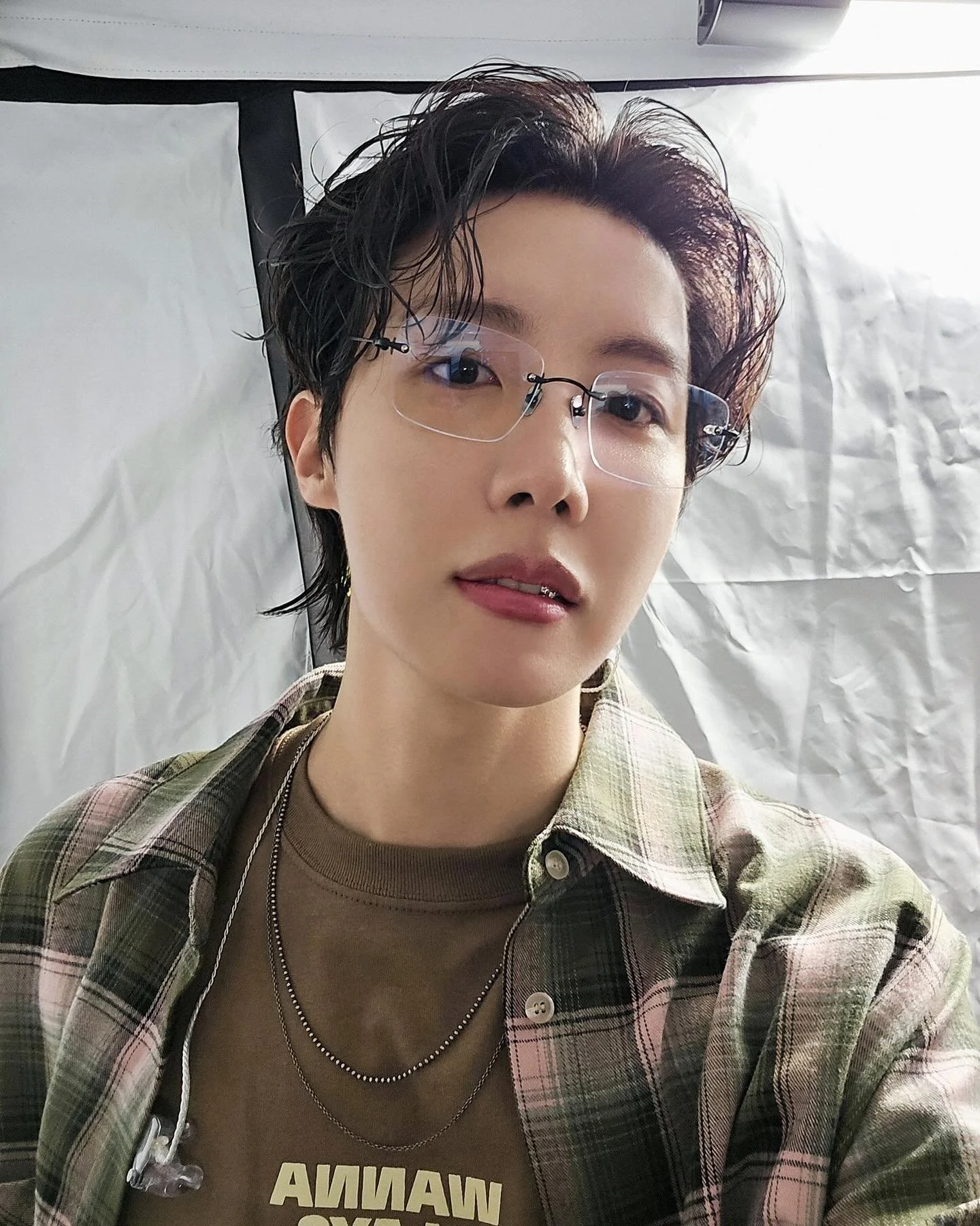 jhope_2.jpeg