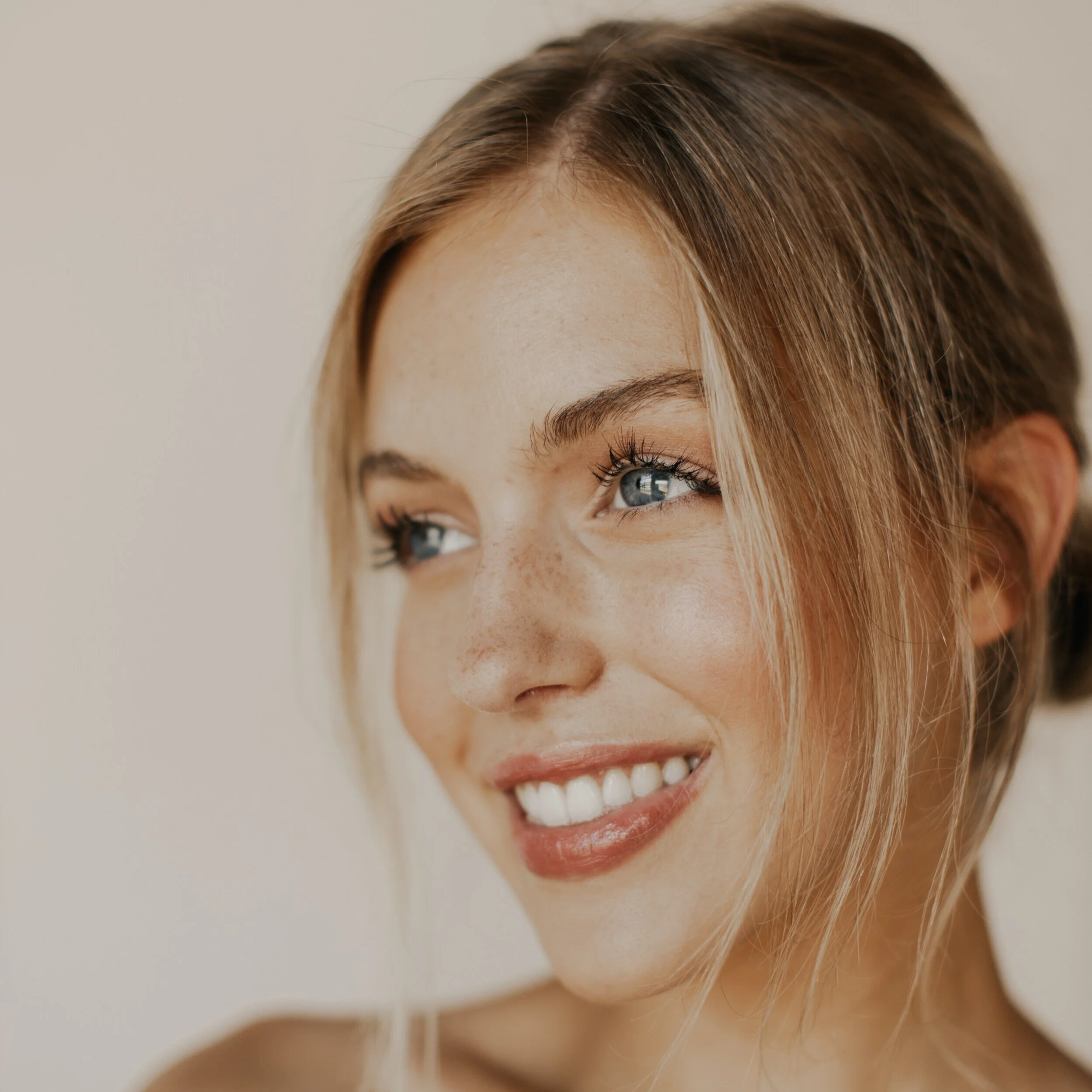 Acne consultation appointment using Face Reality Clear Skin Method in Wayzata, MN.