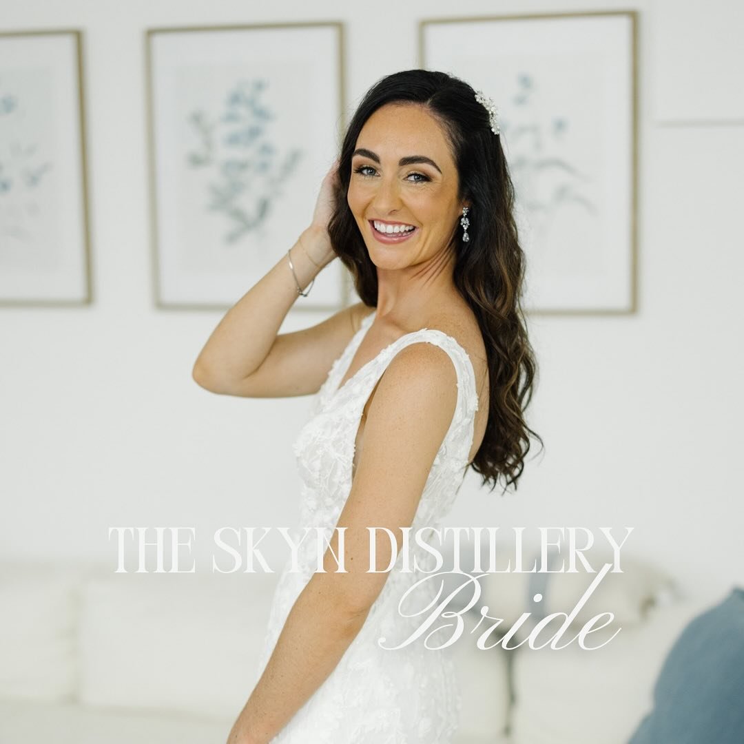 Our Beautiful Bride Brenna! 💍✨

Say hello to Brenna, one of our stunning 2024 brides! 

Her bridal skincare journey included:
✨ Key Treatments:
Procell Therapies Series paired with Chemical Peels
Glo2Facials + Dermaplaning
Brow Shaping for the perfe