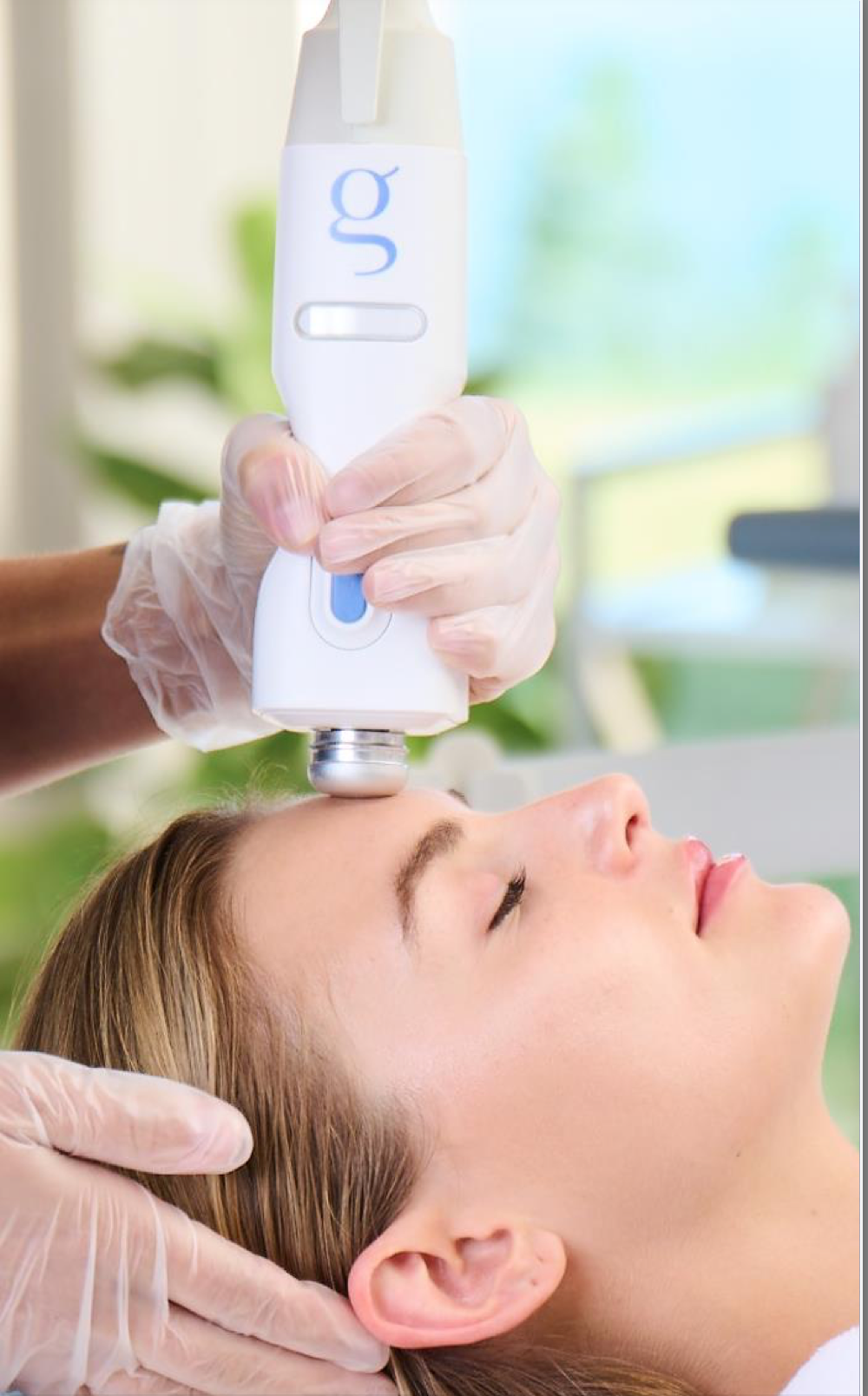 Glacial Gloss anti-inflammatory facial in Wayzata, MN to strengthen the skin barrier and reduce redness.