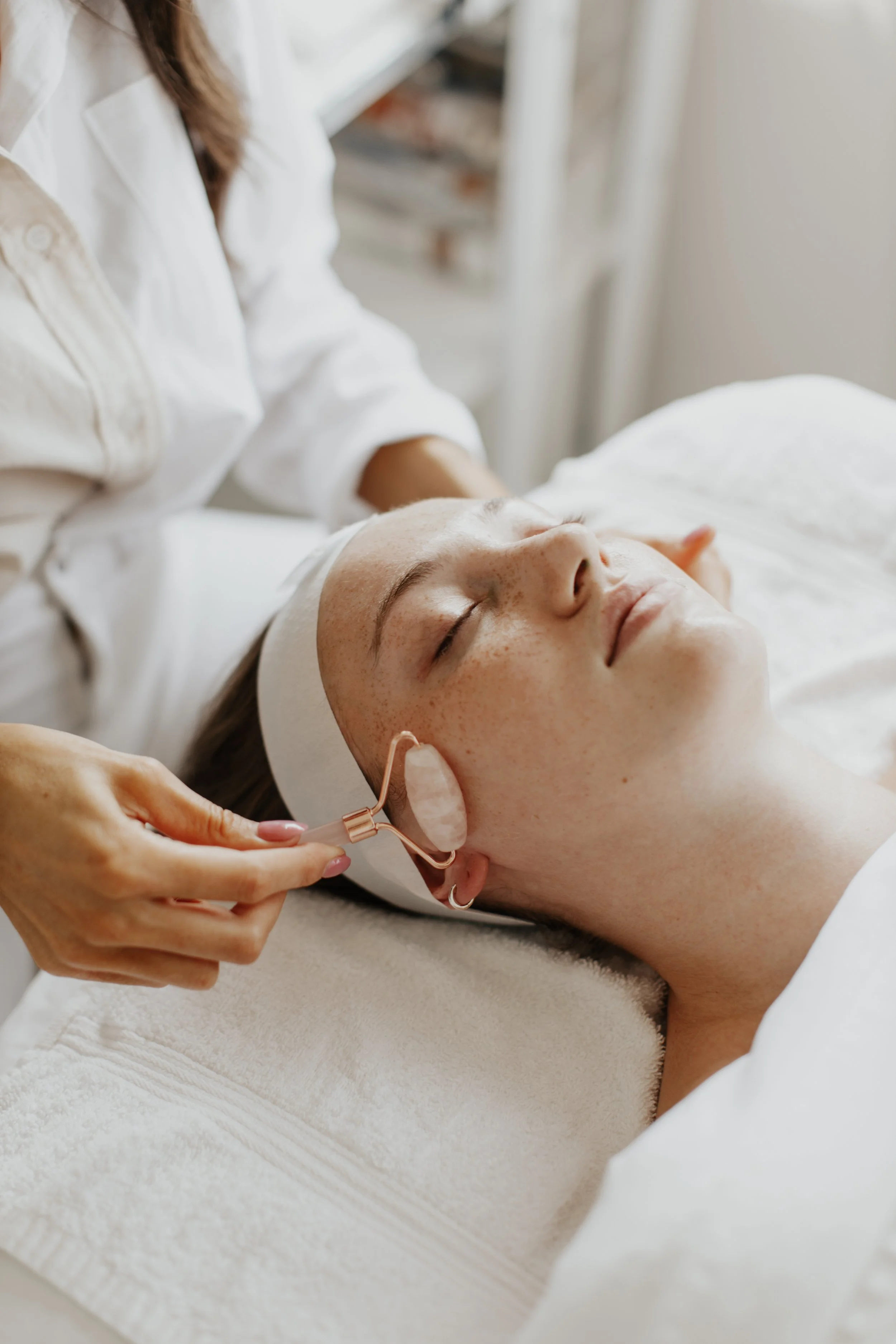Luxury skincare and wellness studio located in wayzata, minnesota that creates relaxing and results driven facials
