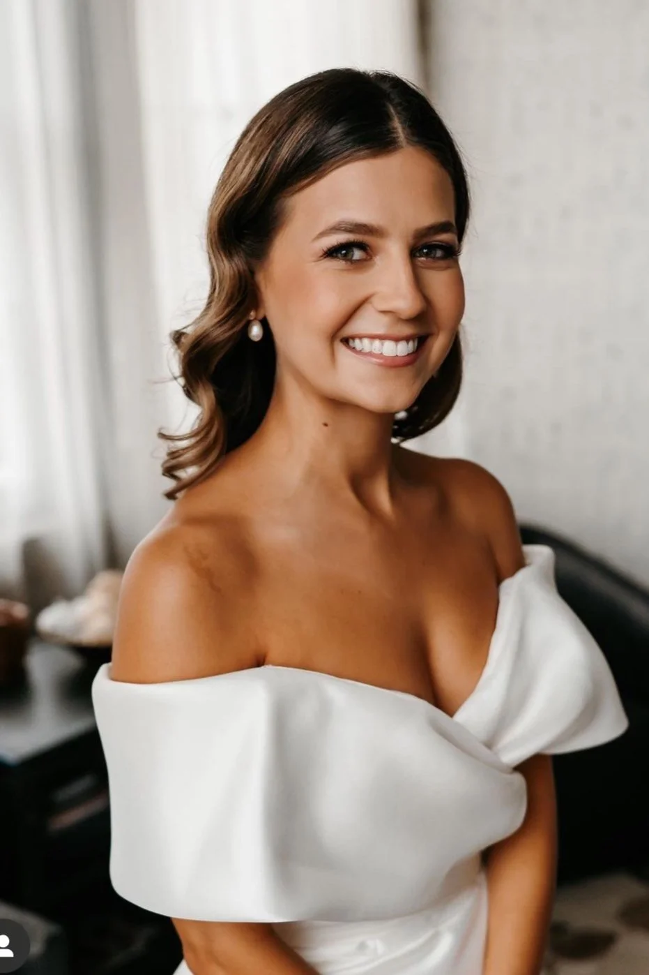 The Skyn Distillery Bride who did our bridal skincare program for dream wedding skin in wayzata, mn