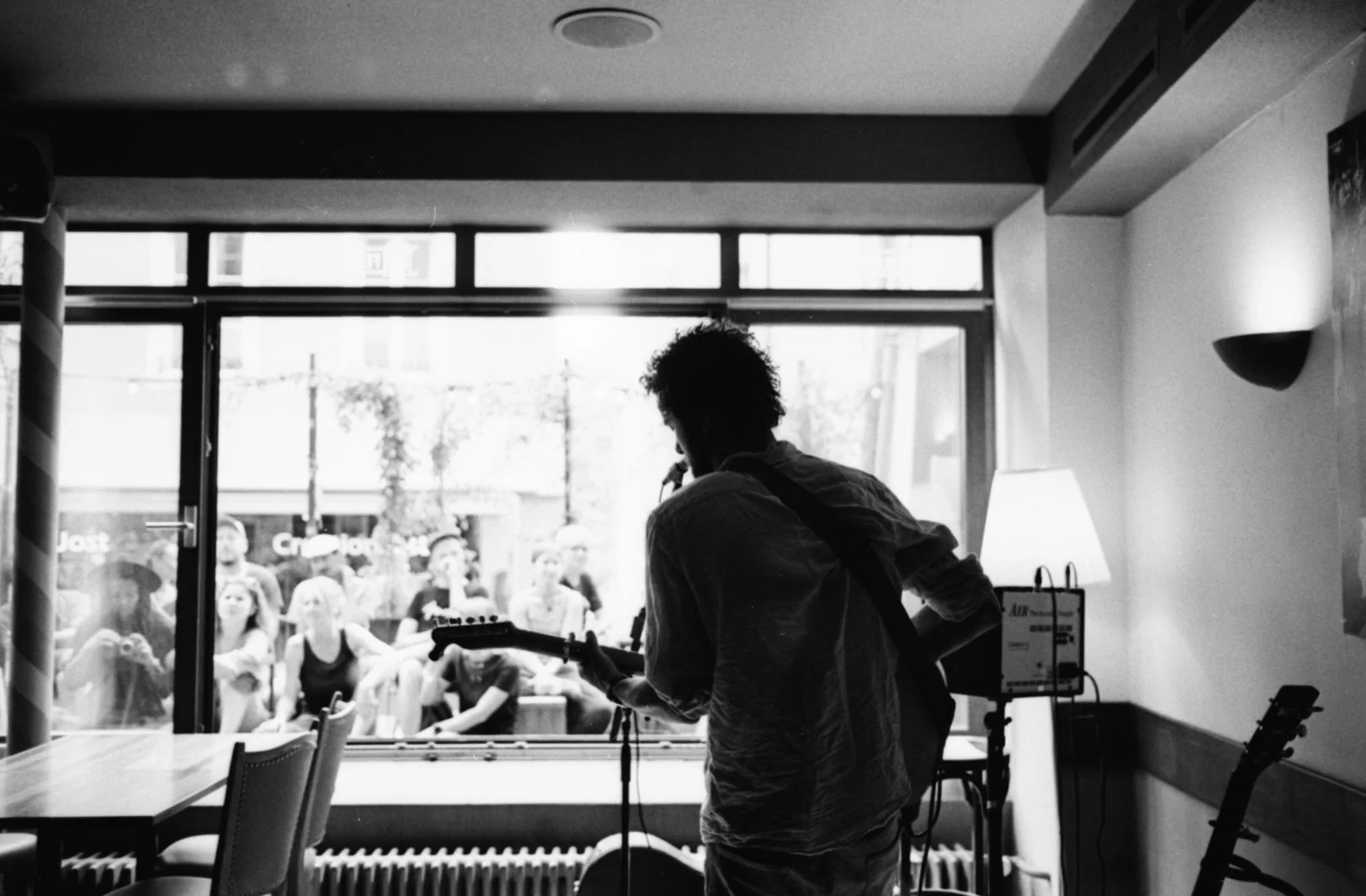 01-Ben+Kohli+MuWe+Schaufenster+Konzert-Fabian+Scheidegger+Kopie.jpg