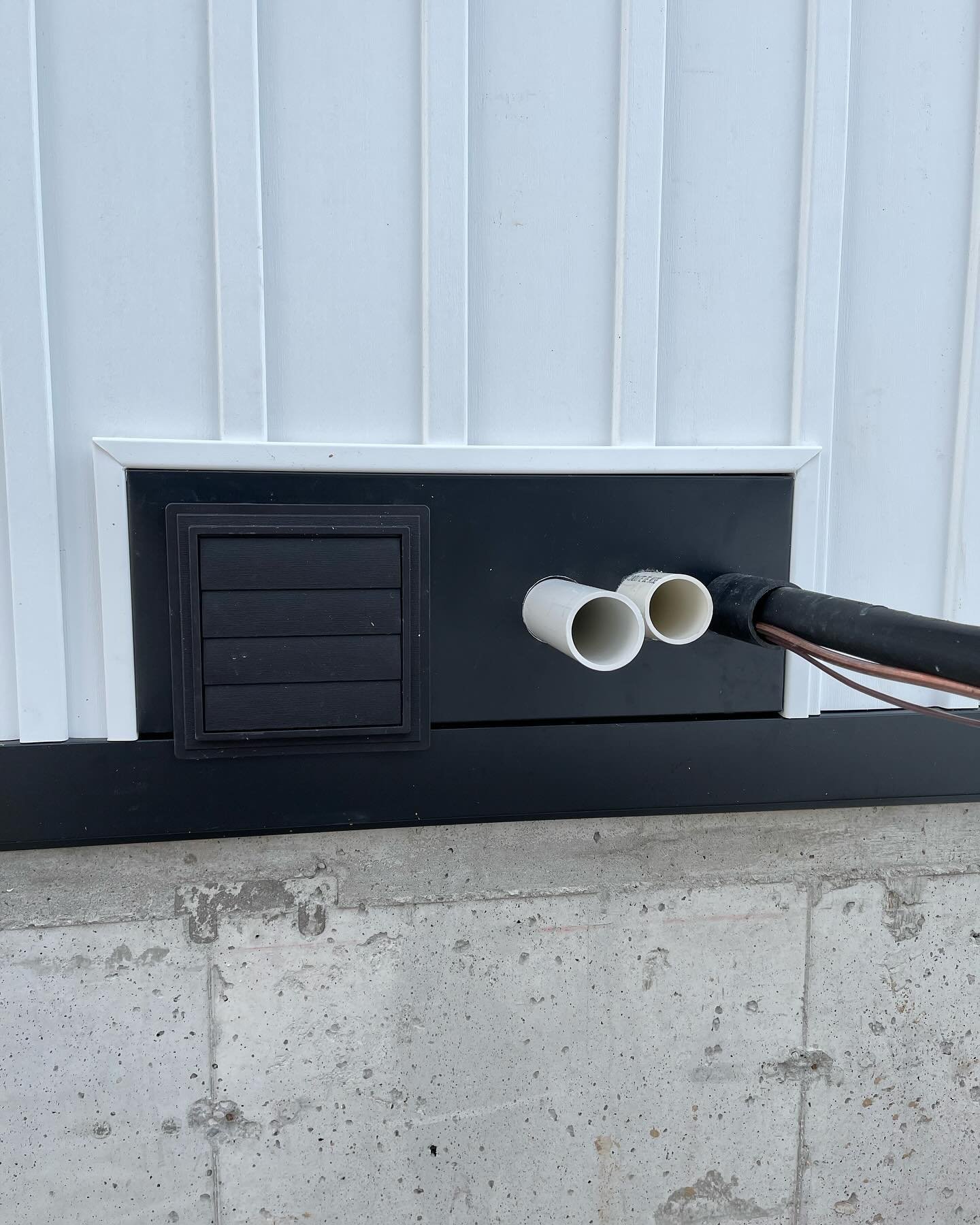 Eastrock vs The new builds down the road&hellip;. It&rsquo;s all in the details.
