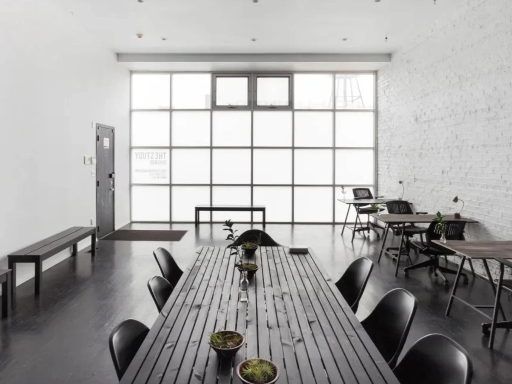 INDUSTRIAL WHITE BRICK WALL STUDIO — Art Room Events