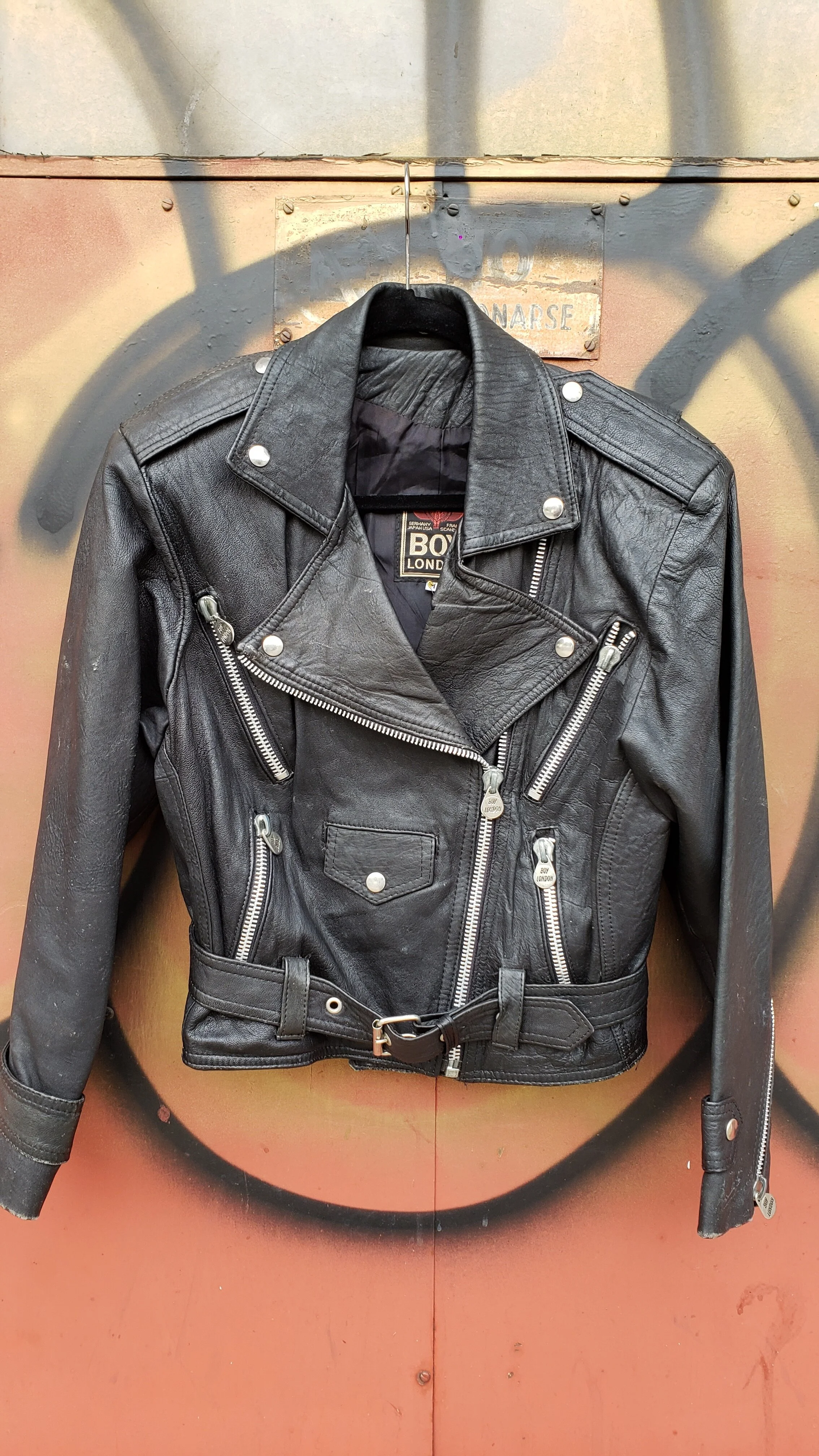 Boy London_ VENDIDA_ detalle frente.jpg