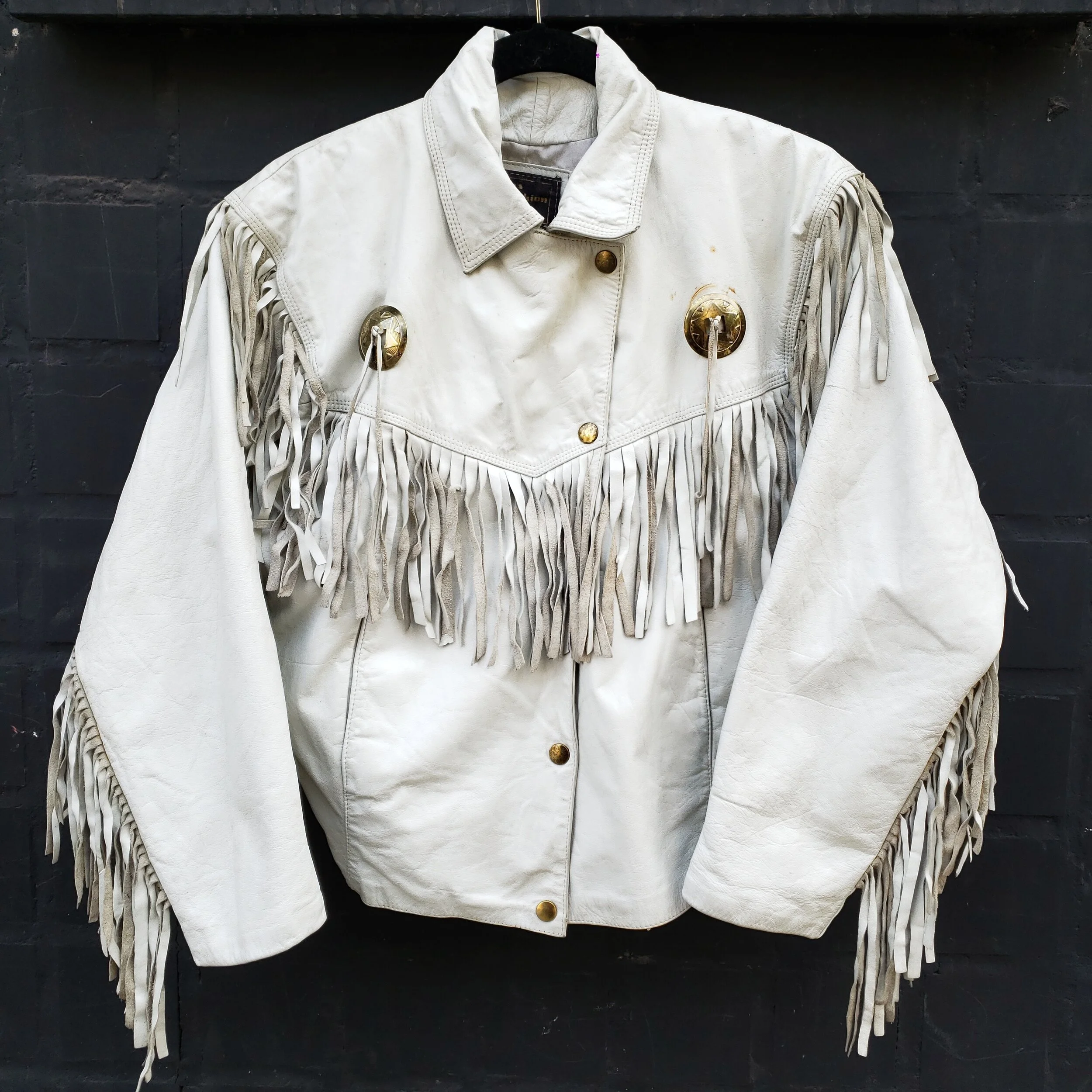 Leather Jacket White_ VENDIDA_ detalle frente.jpg
