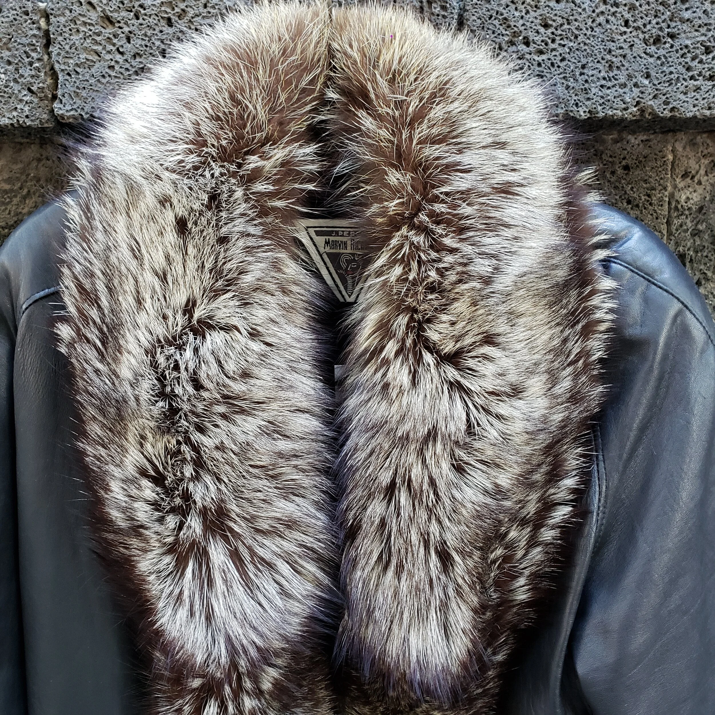 Leather Jacket con pelo_ VENDIDA_ detalle 4.jpg