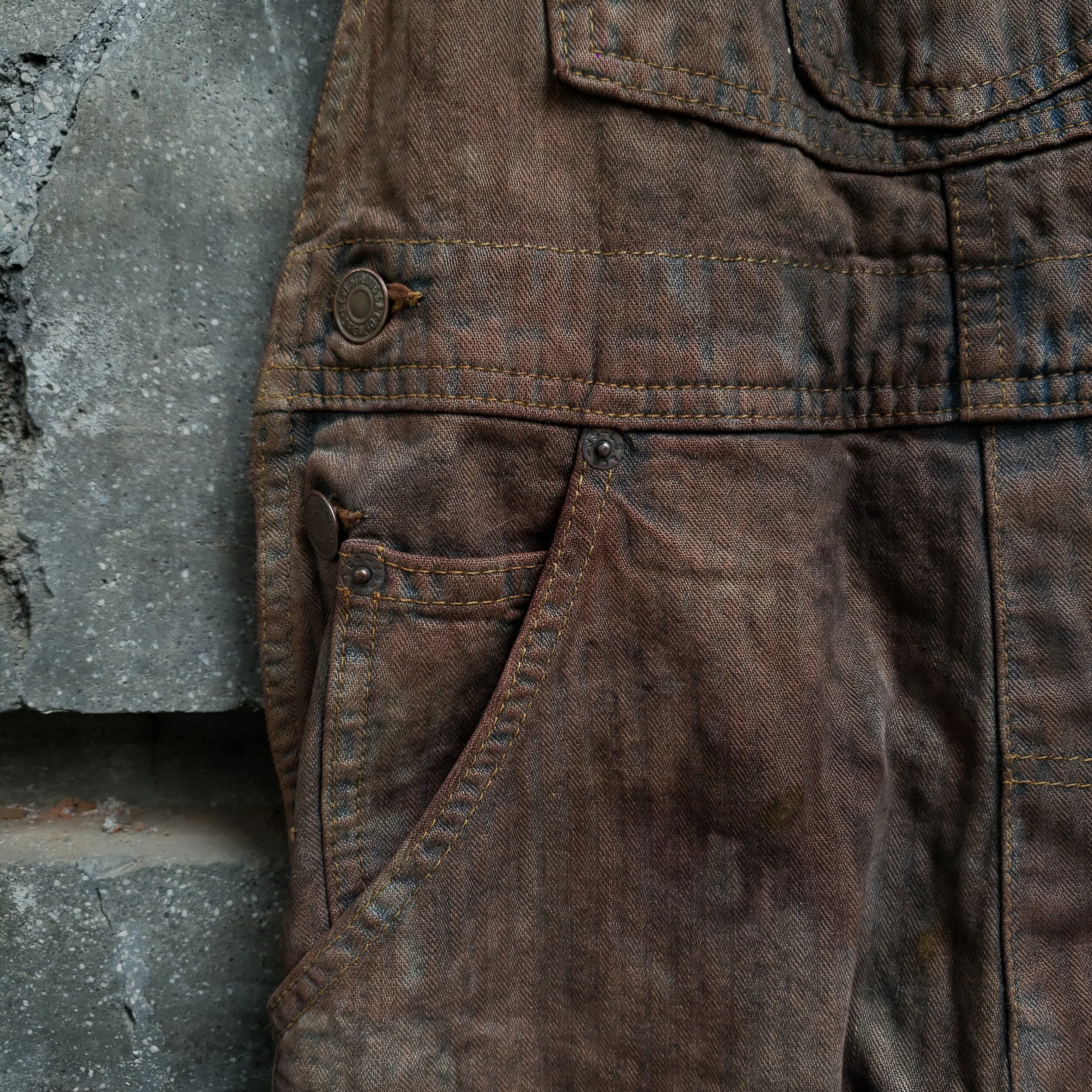 Overall Levis VENDIDO detalle botón.jpg