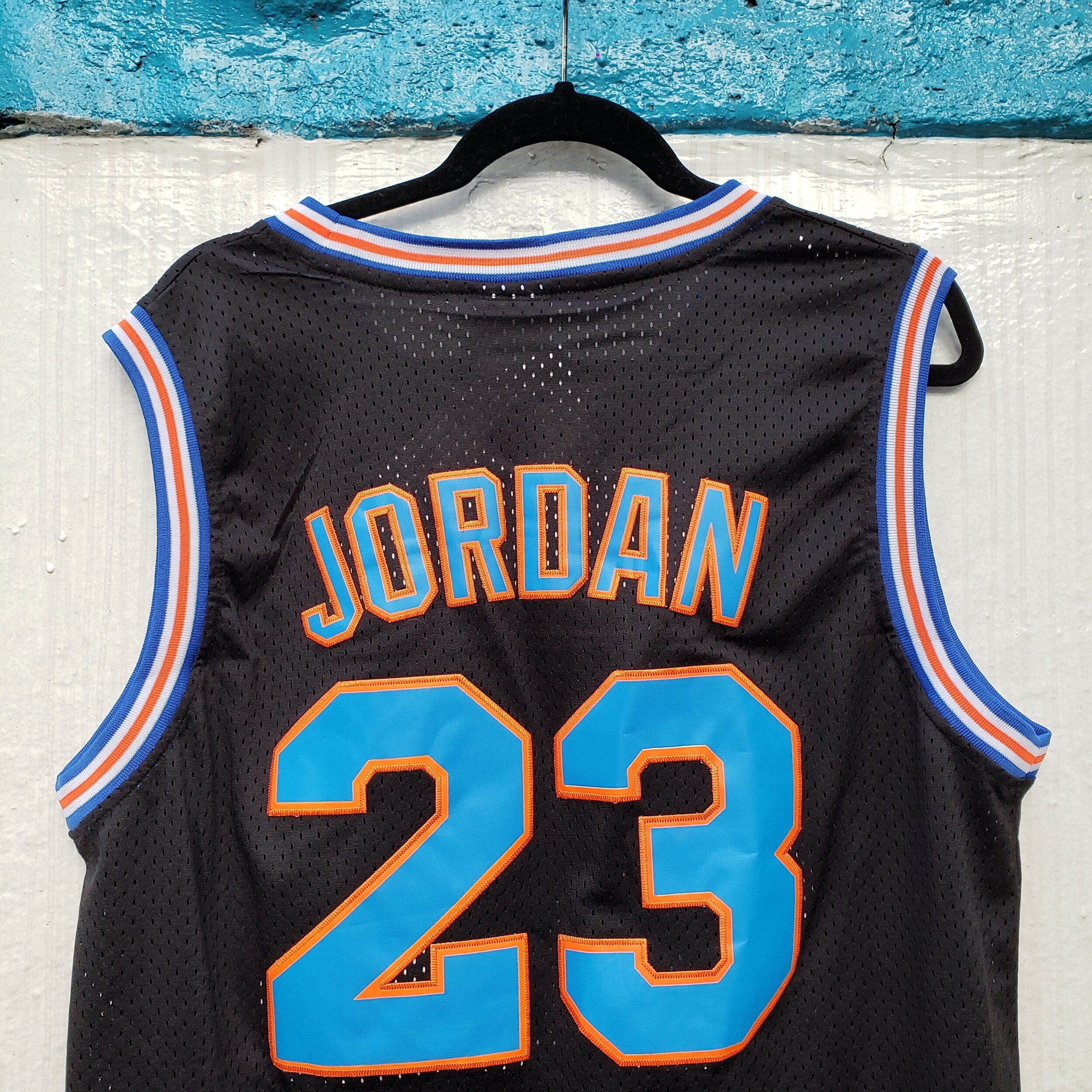 Jersey+Tune+Squad+_VENDIDO_+detalle+Jordan.jpg