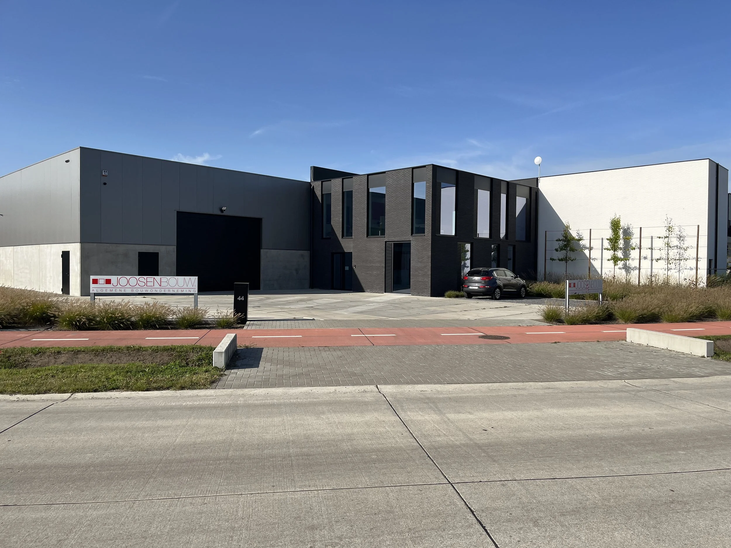 BEDRIJFSGEBOUW+KANTOOR