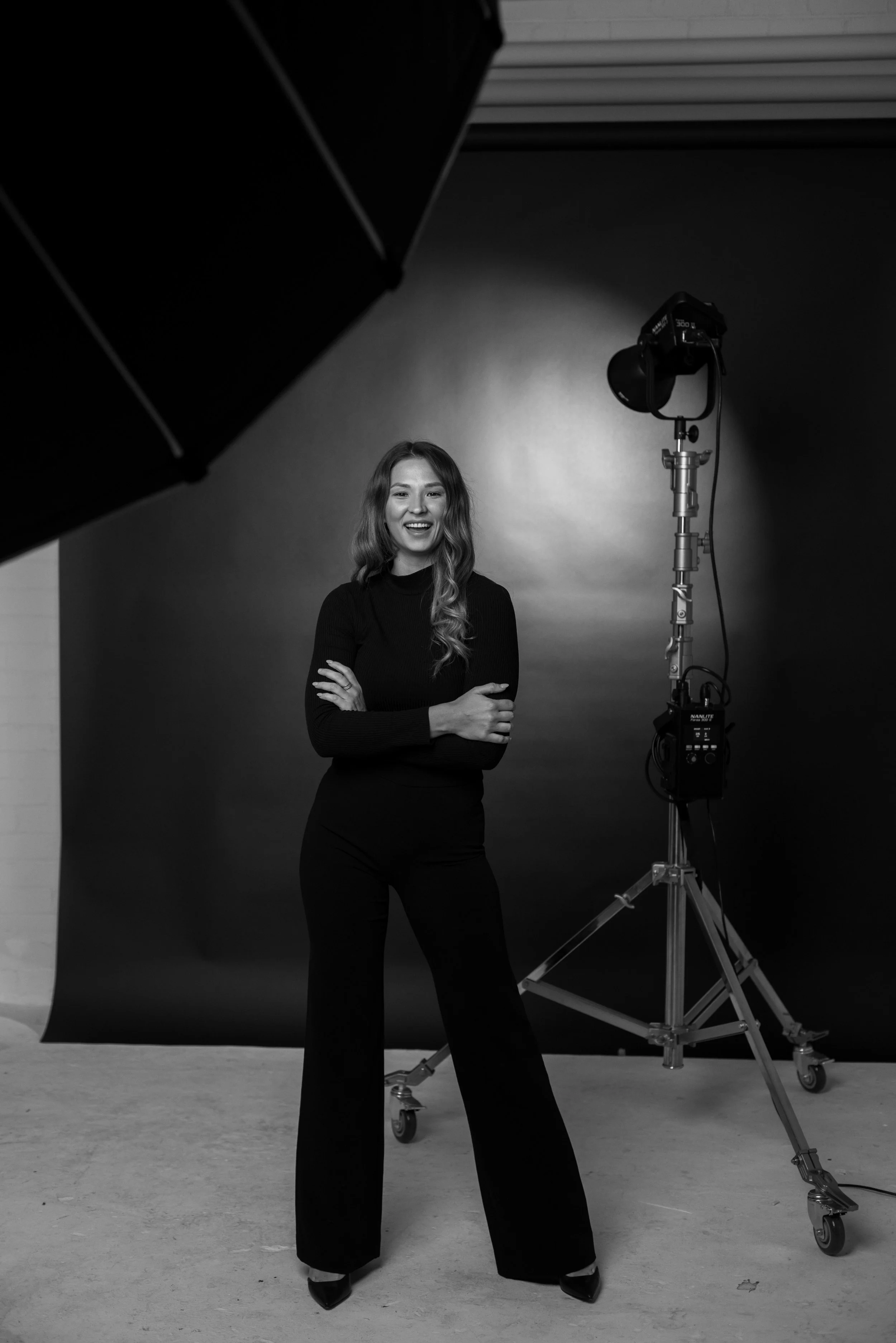 013_EmmaElias_0E8A9450_hires_b&w.jpg