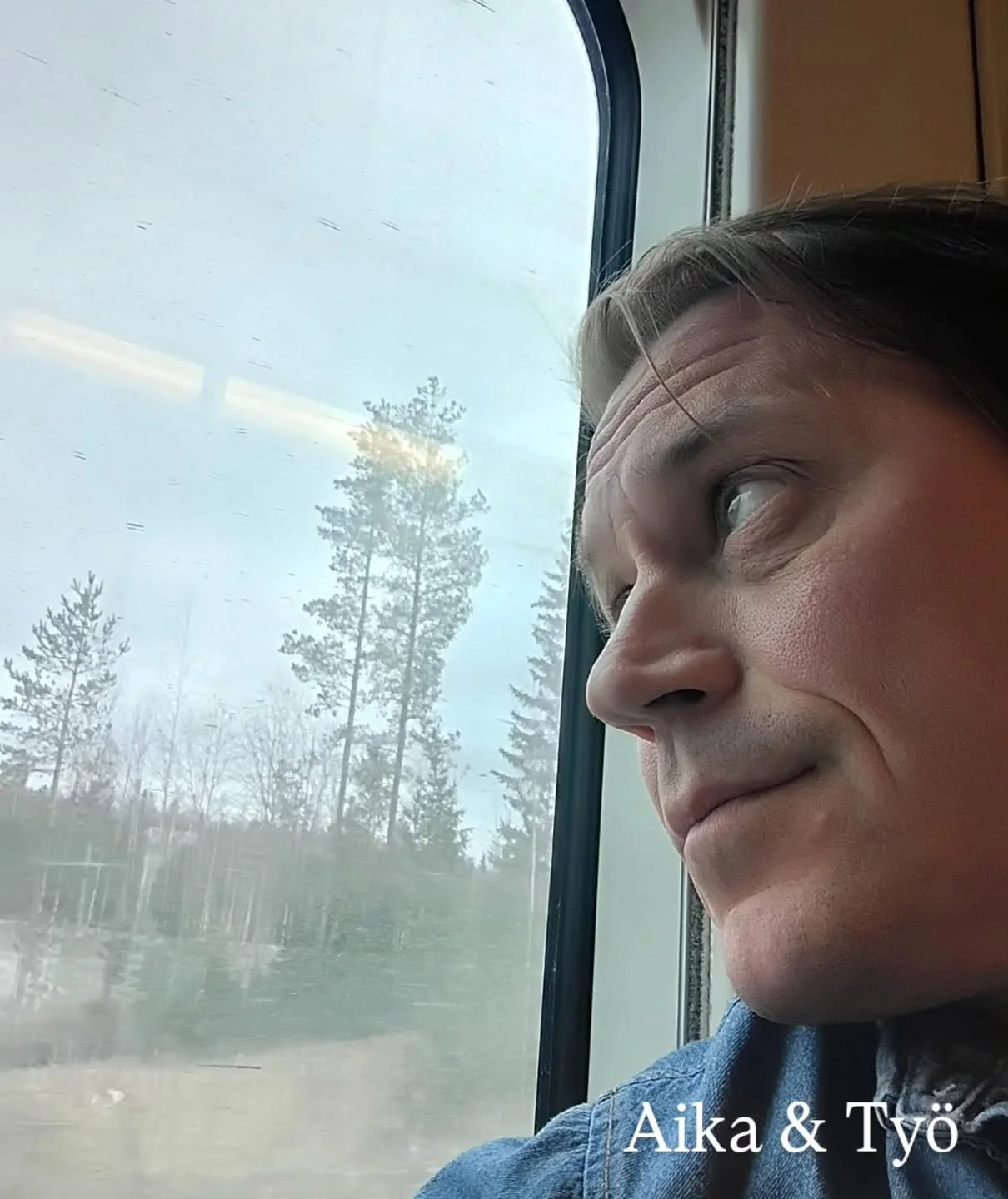 Panu Huotari, mit&auml; kuuluu juuri nyt?

- Juuri nyt istun junassa matkalla synnyinkaupunkiini Turkuun. Matkan tarkoituksena on moikata velje&auml;ni sek&auml; n&auml;hd&auml; Veikkausliigakauden avausottelu Inter Turku - VPS, olkoonkin, ett&auml; 