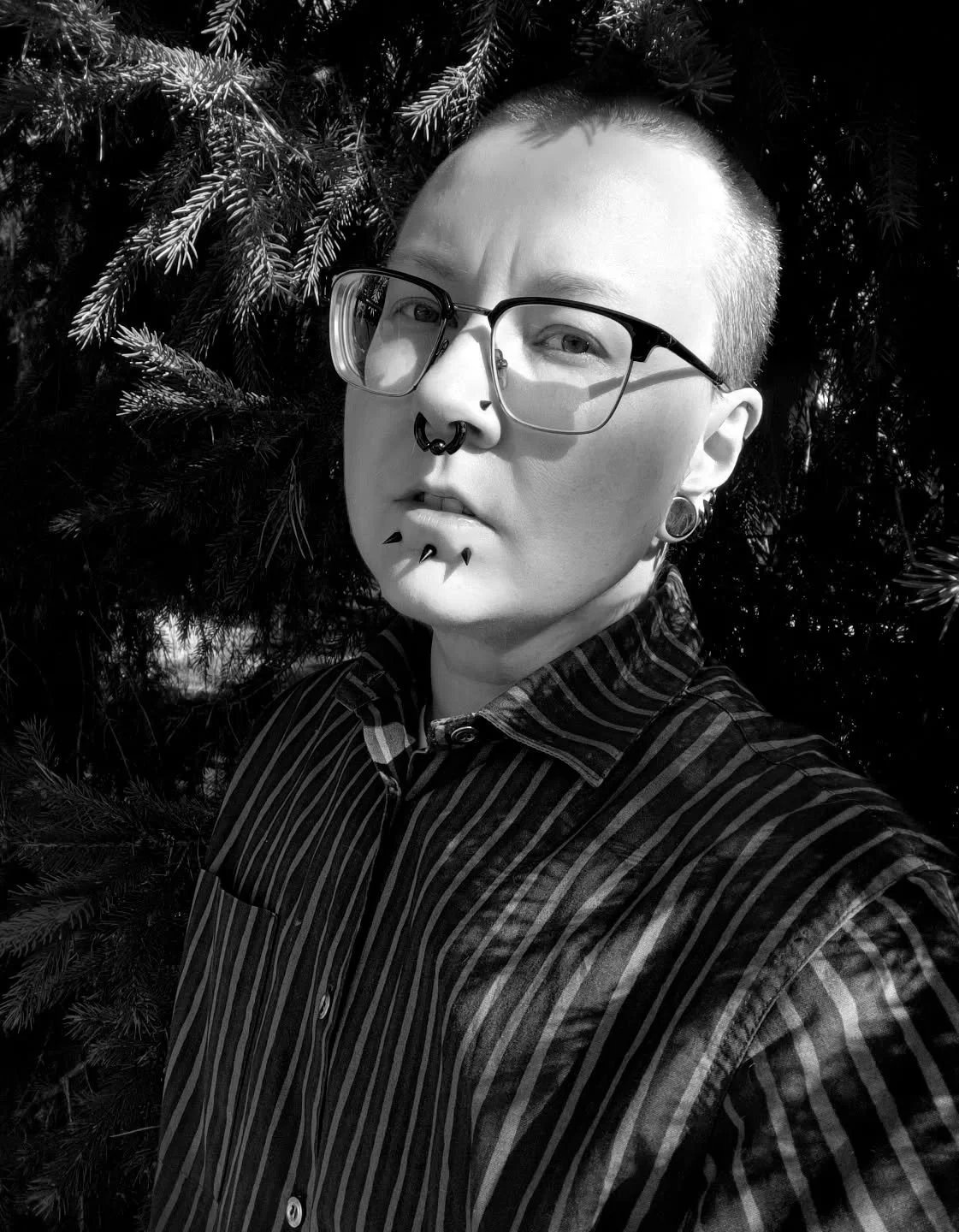 Kollektiivimme t&auml;ll&auml; haavaa kolmeosainen uusien j&auml;senten esittely huipentuu Eliakseen. Tervetuloa joukkoon, Elias! ❤️❤️❤️

Elias Luhtaniemi (s.1988) on kajaanilainen taidepedagogi, kuvataiteilija ja queer-aktivisti. 

Valmistuttuaan La