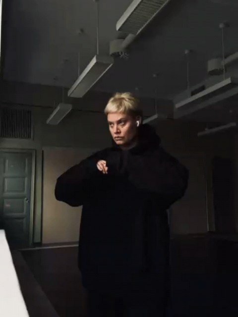 KM Taavitsainen, mit&auml; sellaista t&auml;ss&auml; ajassa liikkuu mit&auml; rakastat?

- Rakastan t&auml;ss&auml; ajassa sit&auml;, ett&auml; meik&auml;l&auml;isill&auml; sateenkaarevilla on jo jotain ihmisoikeuksia &mdash; ei oo nimitt&auml;in ain