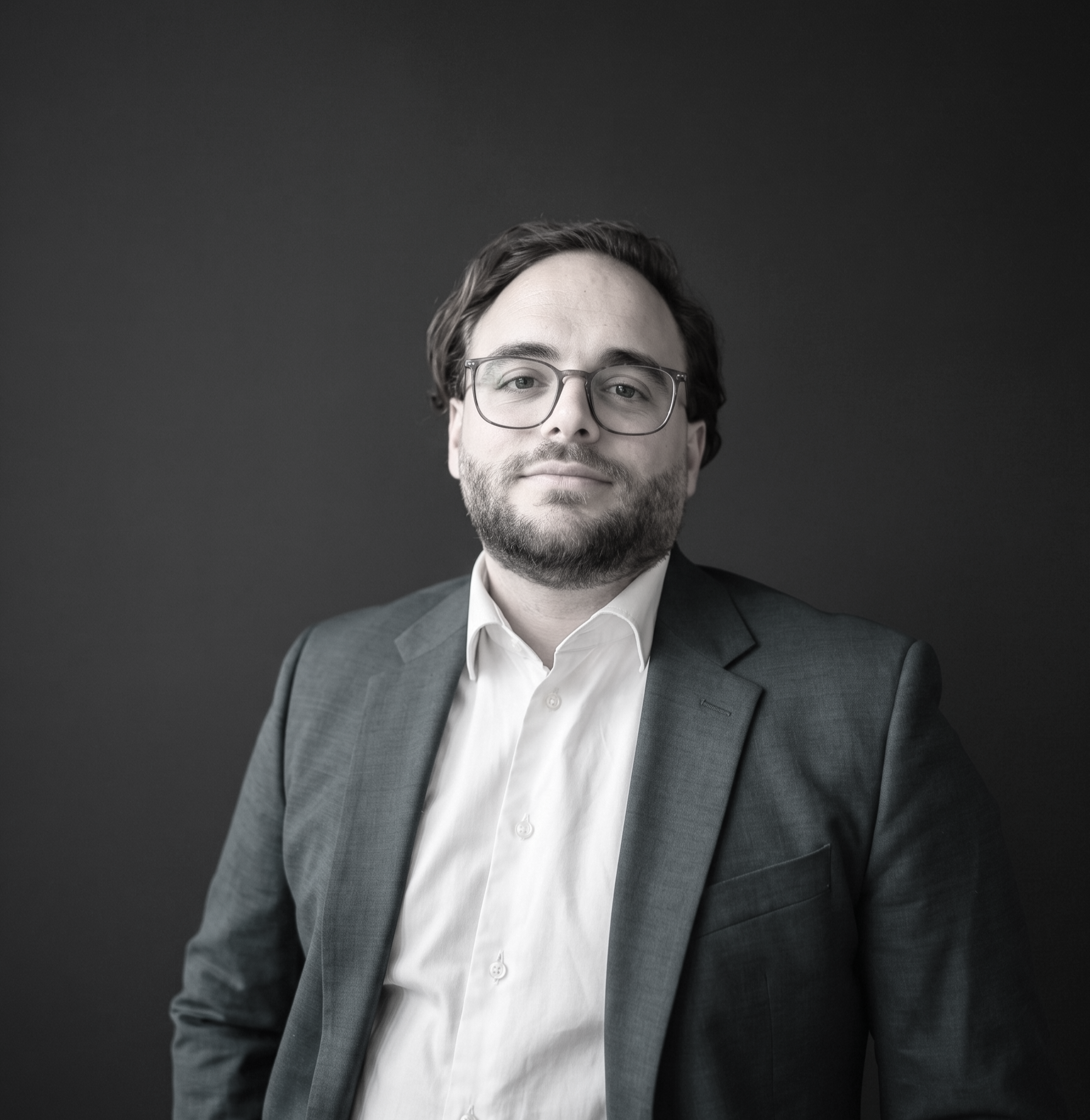 5+FINAL+BUSINESS+PORTRAIT+DARK.png