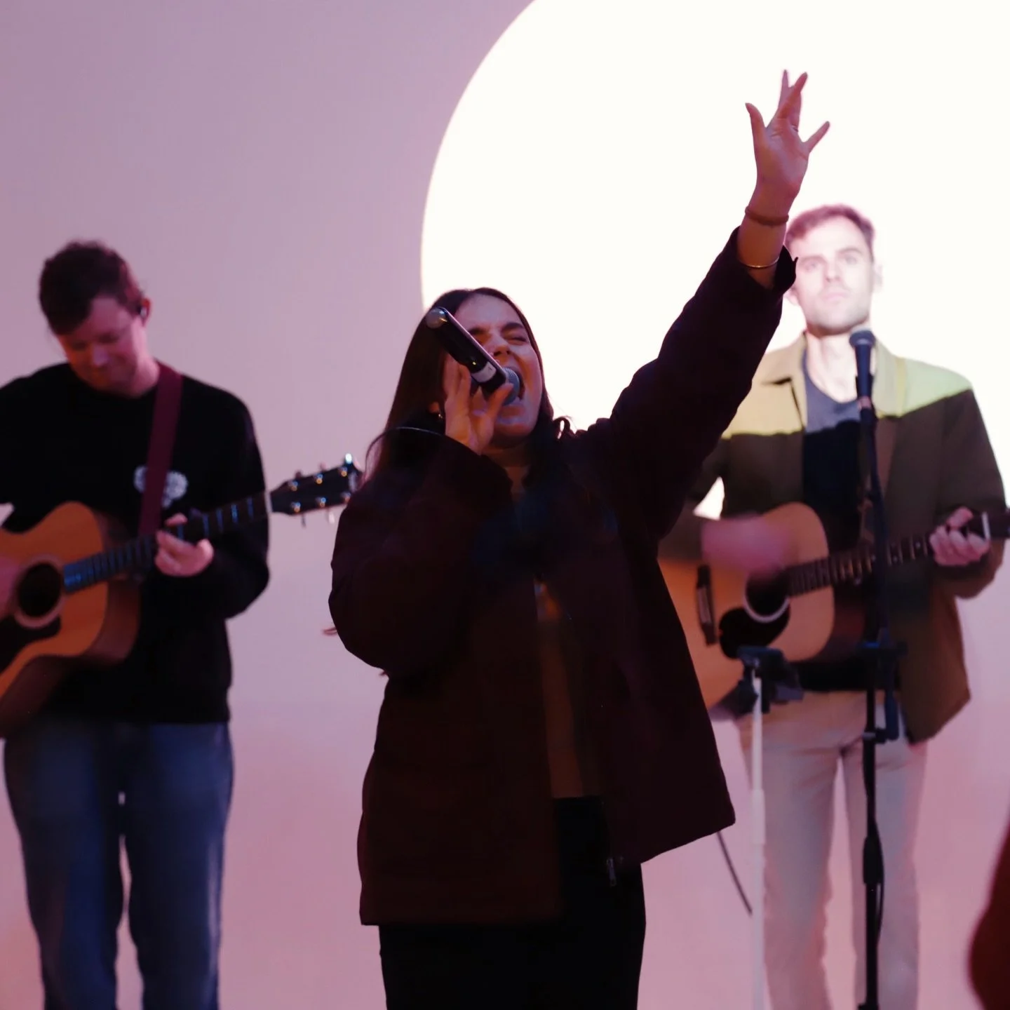 His presence was so tangible this Sunday. Our worship team continues to be such a blessing, leadings us in beautiful worship every Sunday! 🙌

@_channinglowe brought a powerful message on &lsquo;the BIG HUG&rsquo;, a core theme across C3 globally, us