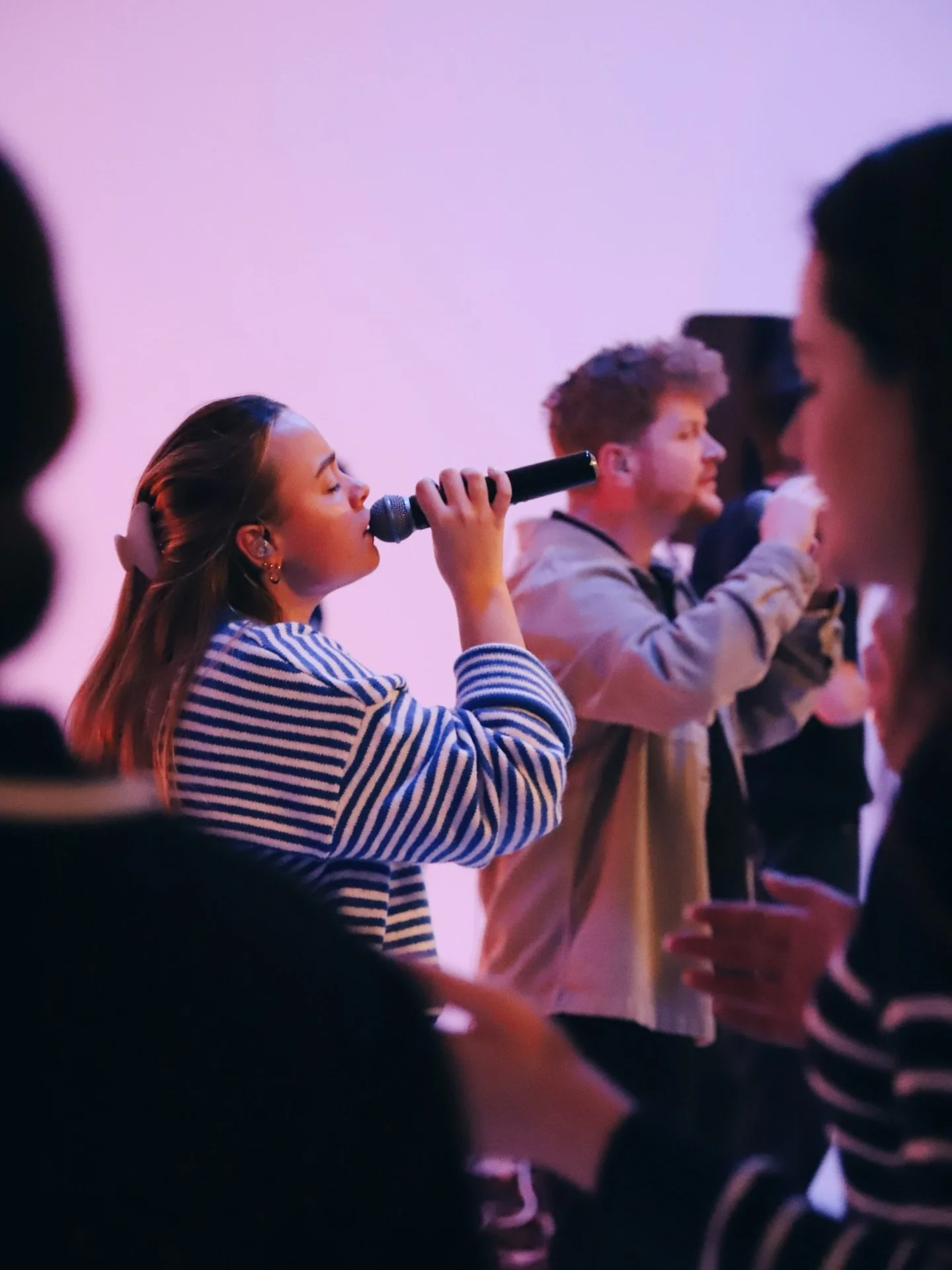 Still thinking about Sunday 🤍
The worship was incredible, and hearing about the Holy Spirit from Ps. @philhubby was so impactful. We all have the ability, and the right, to move in the power of the Holy Spirit. When we let the Spirit move instead of