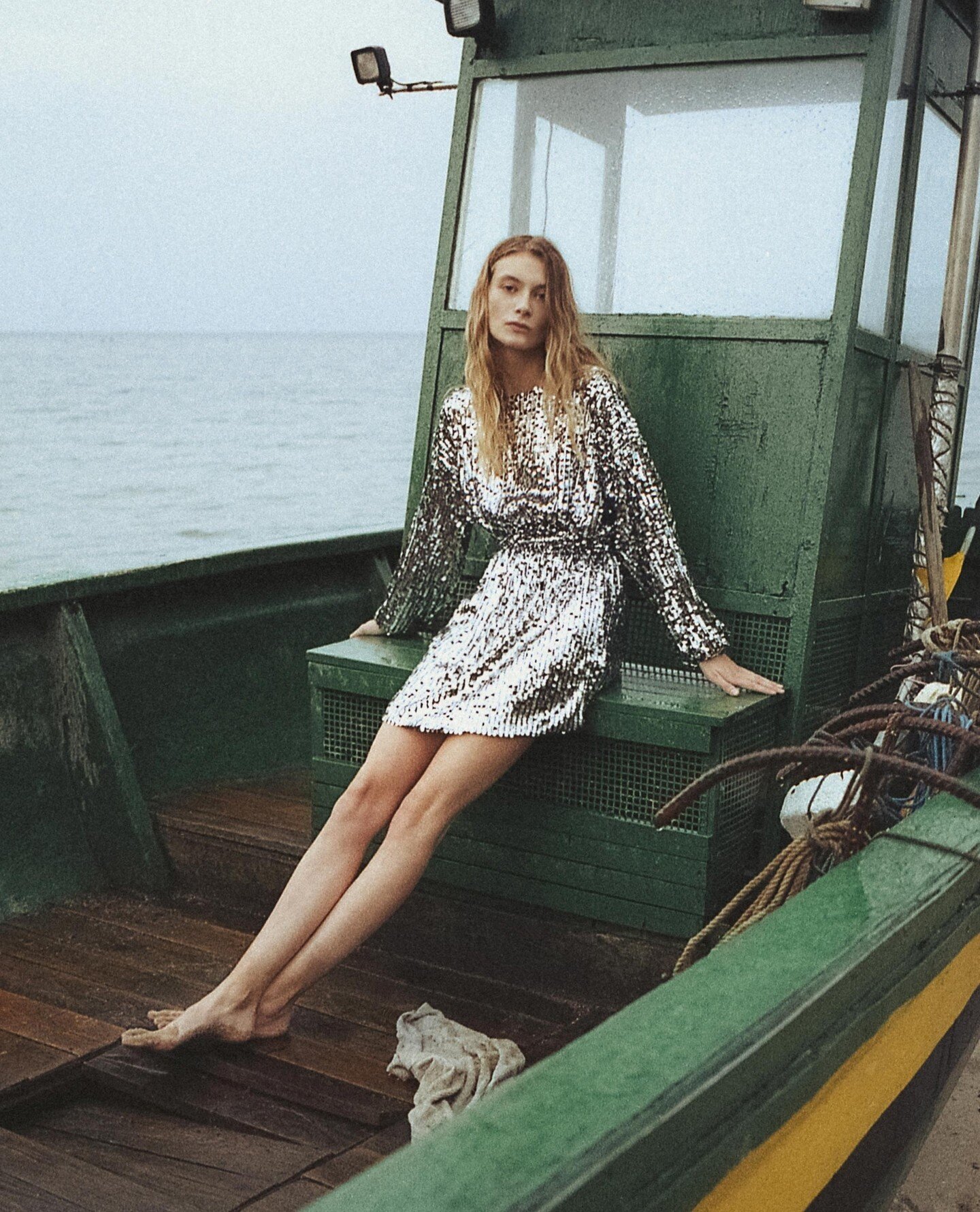From our latest editorial &quot;The Storm on the Sea&quot; by Peter Seyna 🌊 Check out the full photoshoot with the link in bio, along with a poem by Peter himself #IntercruMag⁠
&bull;⁠
&bull;⁠
&bull;⁠
Photographer @peterseyna⁠
Model @i_am_nessy⁠
Mod