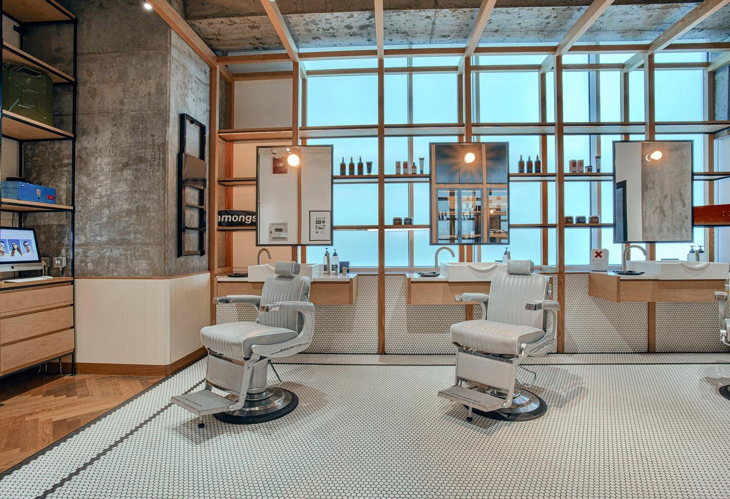 Fine lines and great design are 
Aligned Perfectly with Takara-Belmont 
#weareakin

#flatwhite #coffee #CustomCuts #tuneups #barbershop .⁣
#mydubai #fashiondubai #downtowndubai #dubai #dubailife #dubaibarbers #burjkhalifa #hairstyledubai #emirates #h