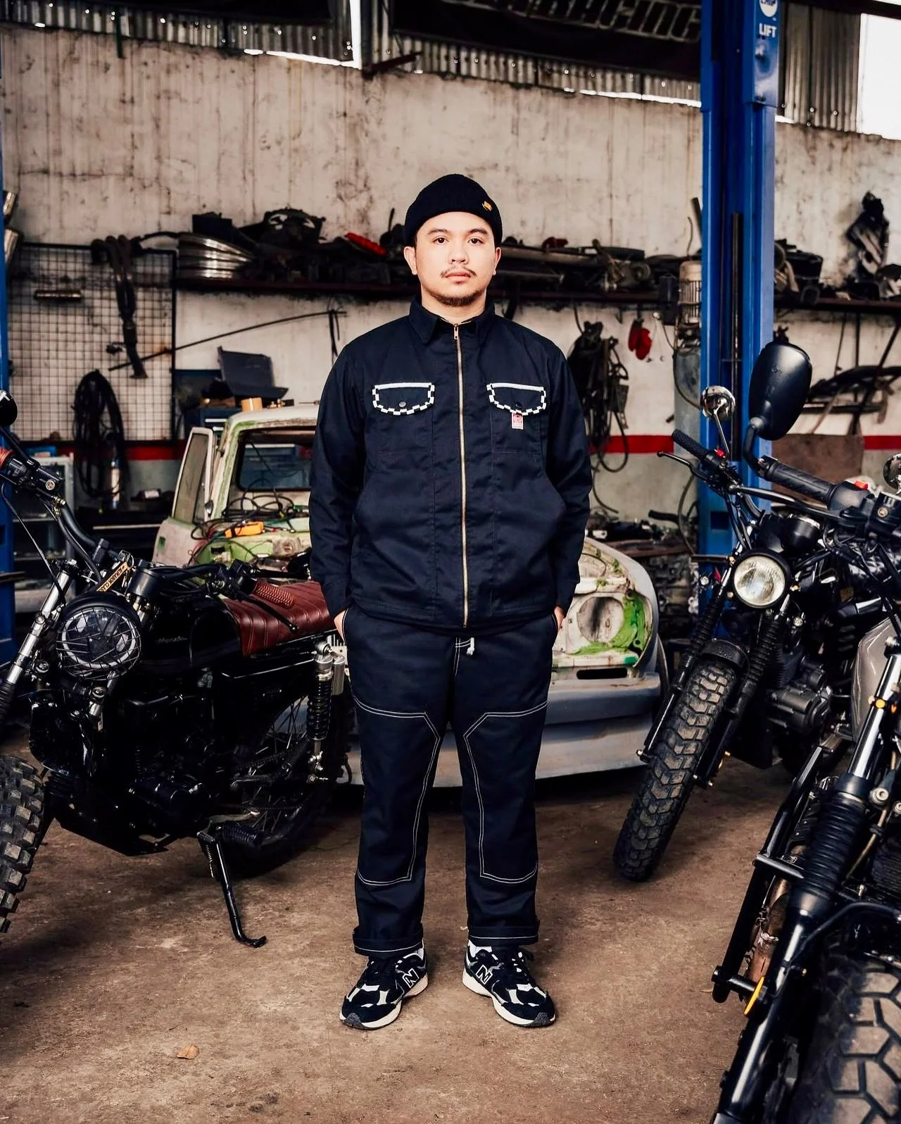 This is Chester the barber 
From the Philippines, and now he&rsquo;s part of our team at 25hours.

He&rsquo;s one of those guys who just loves what he does.
 
cutting hair, making coffee, and running vocals for his hardcore band, sometimes even model