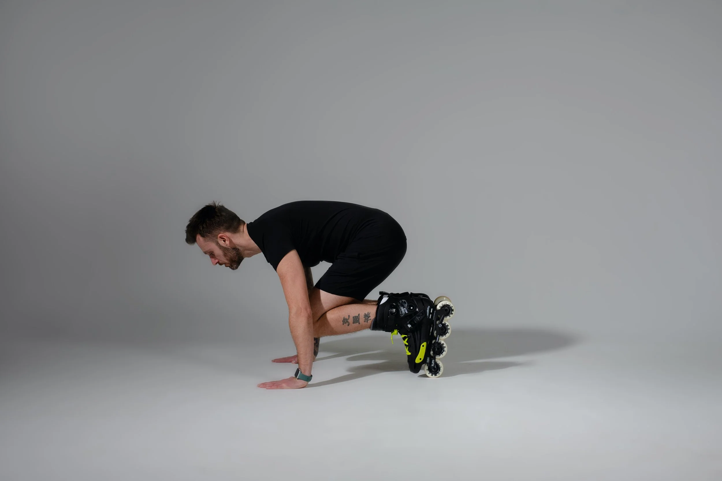 rollerfitness plank to tuck - .jpg