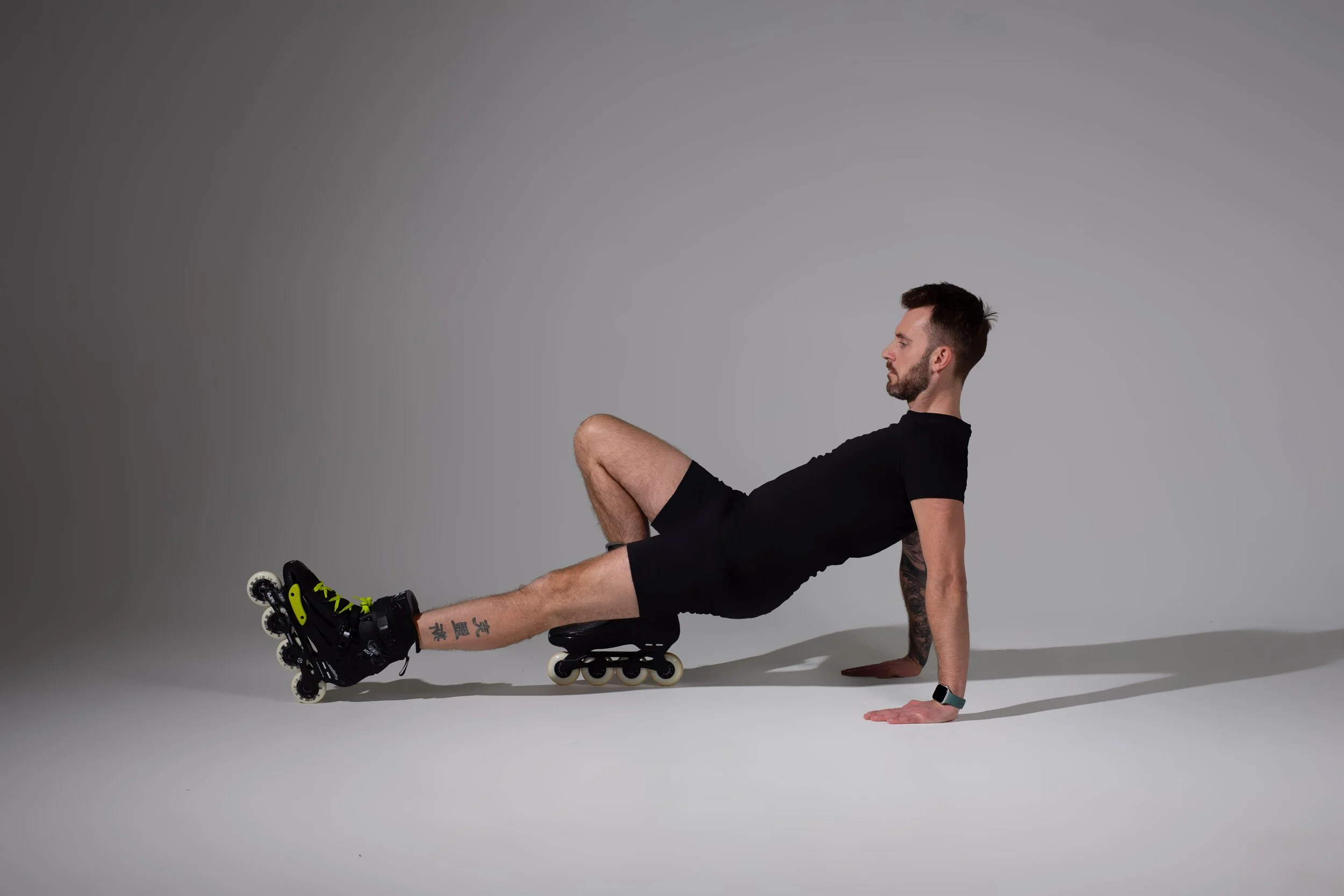 rollerfitness reversed press up single roll in.jpg