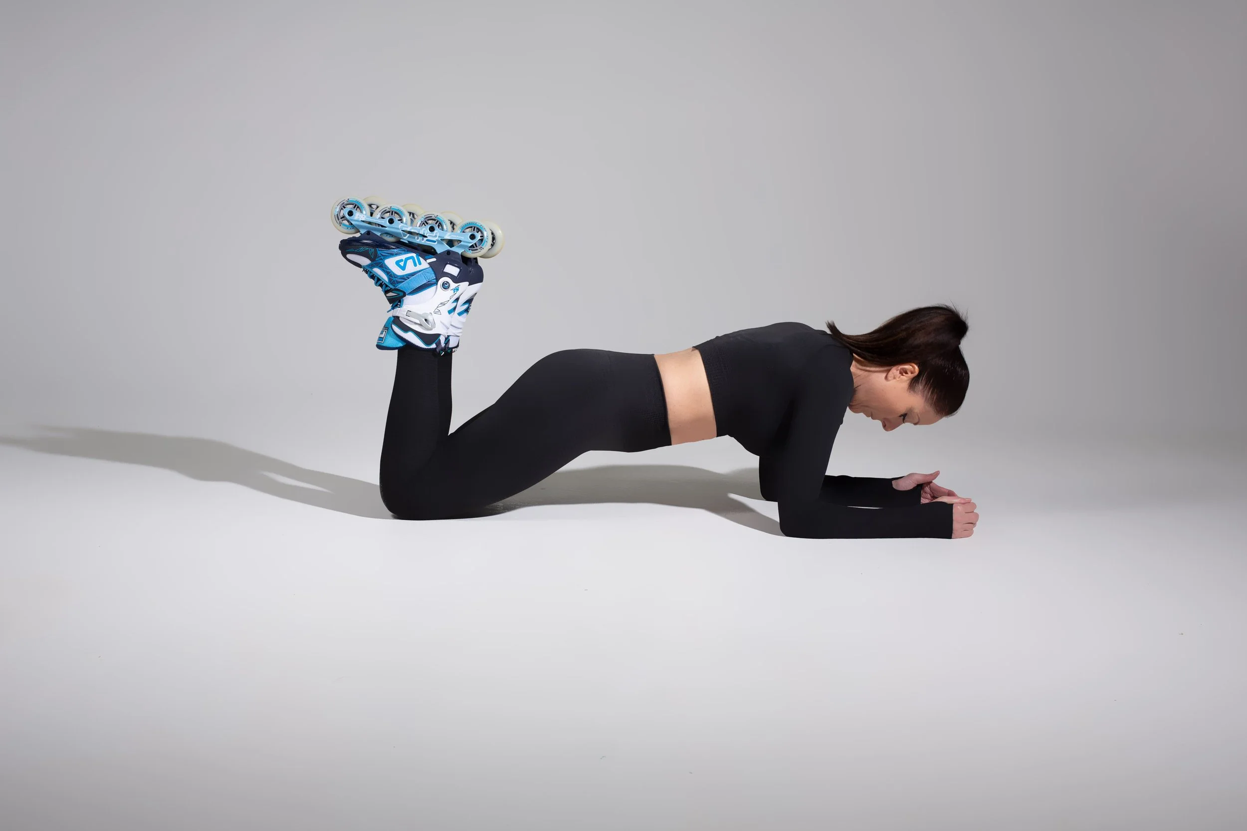 rollerfitness kneeling plank hamstring curl.jpg