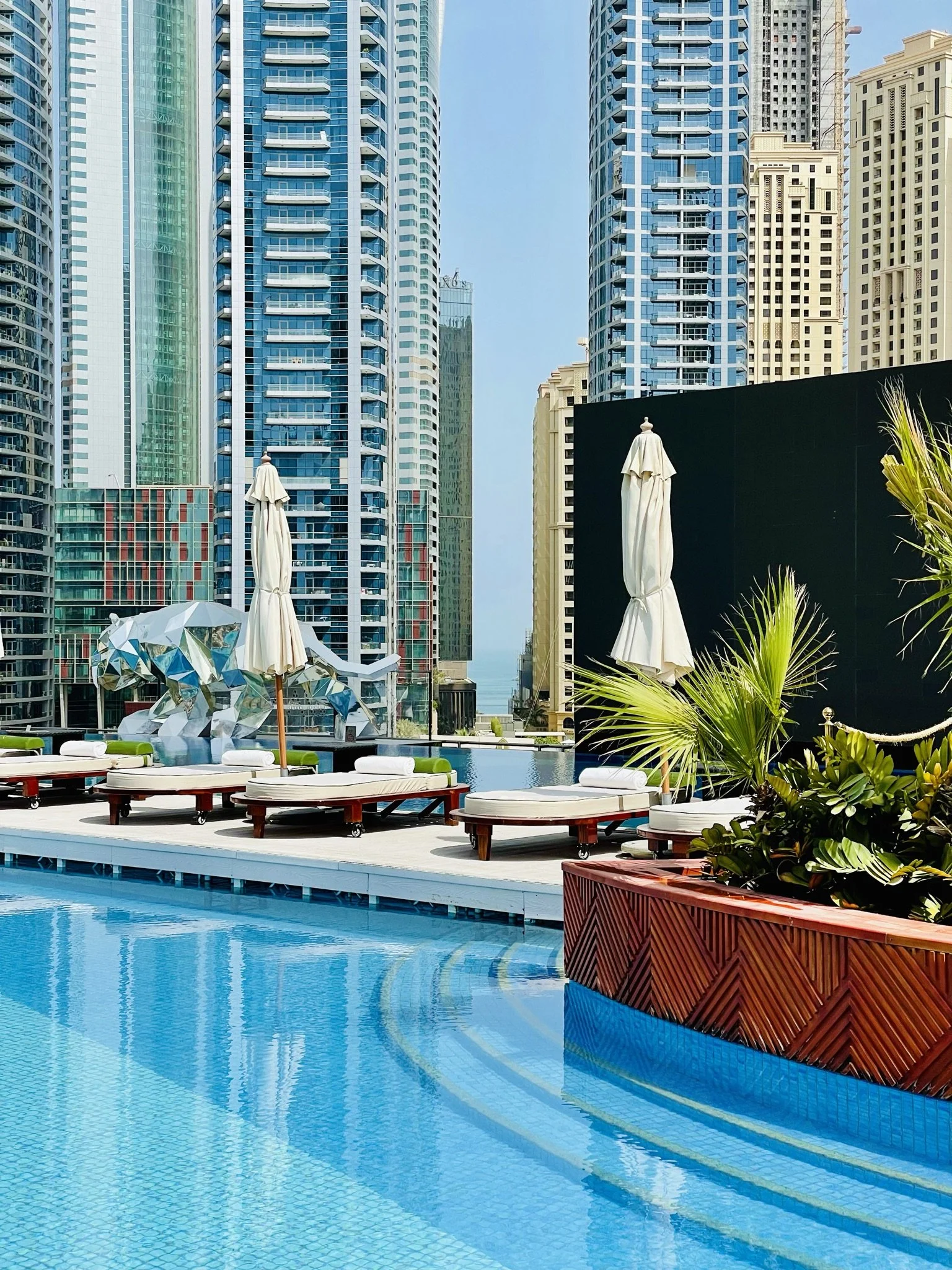 The Best Rooftop Bars, Pools &amp; Views in Dubai