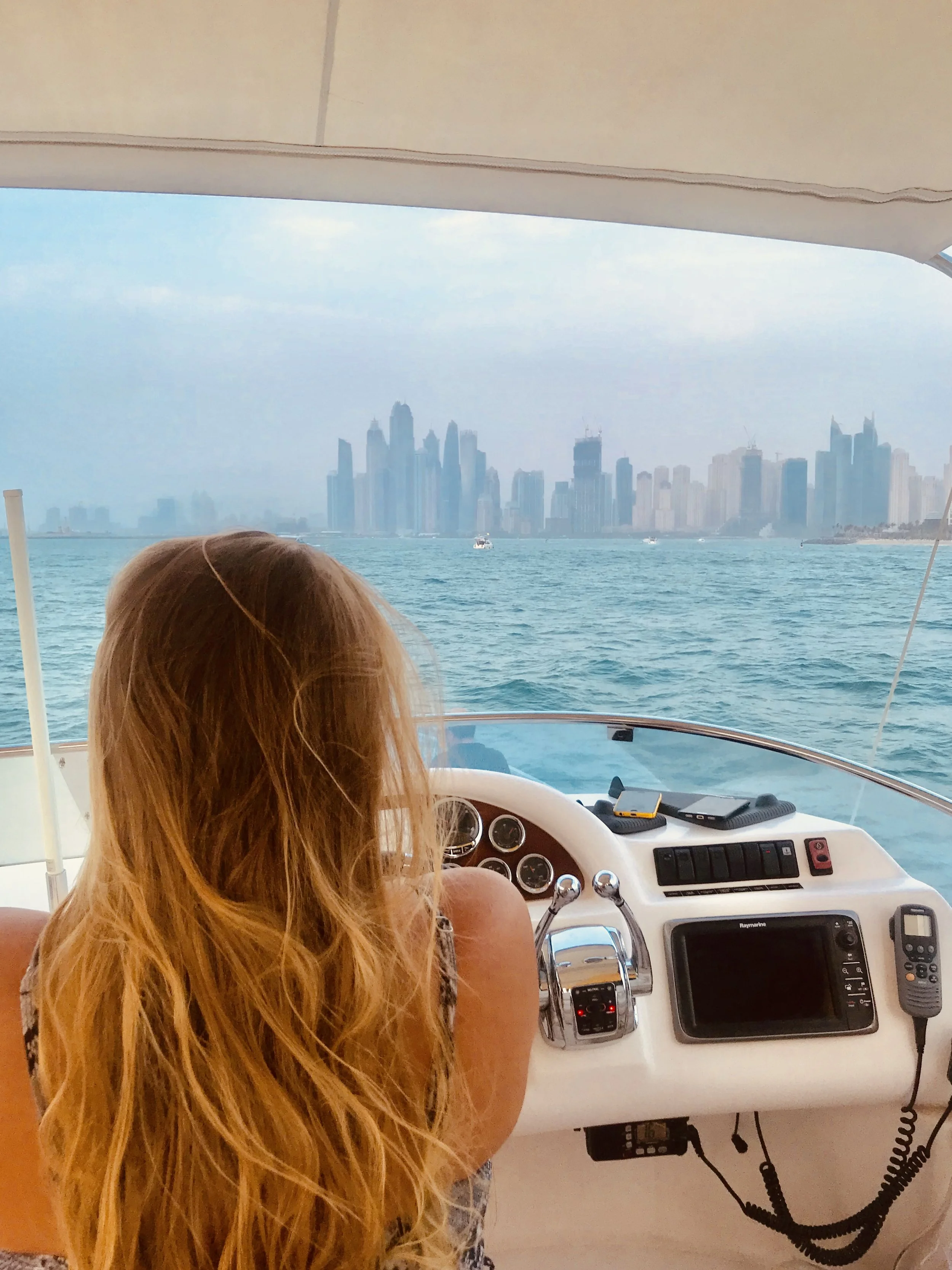 Yacht party Dubai