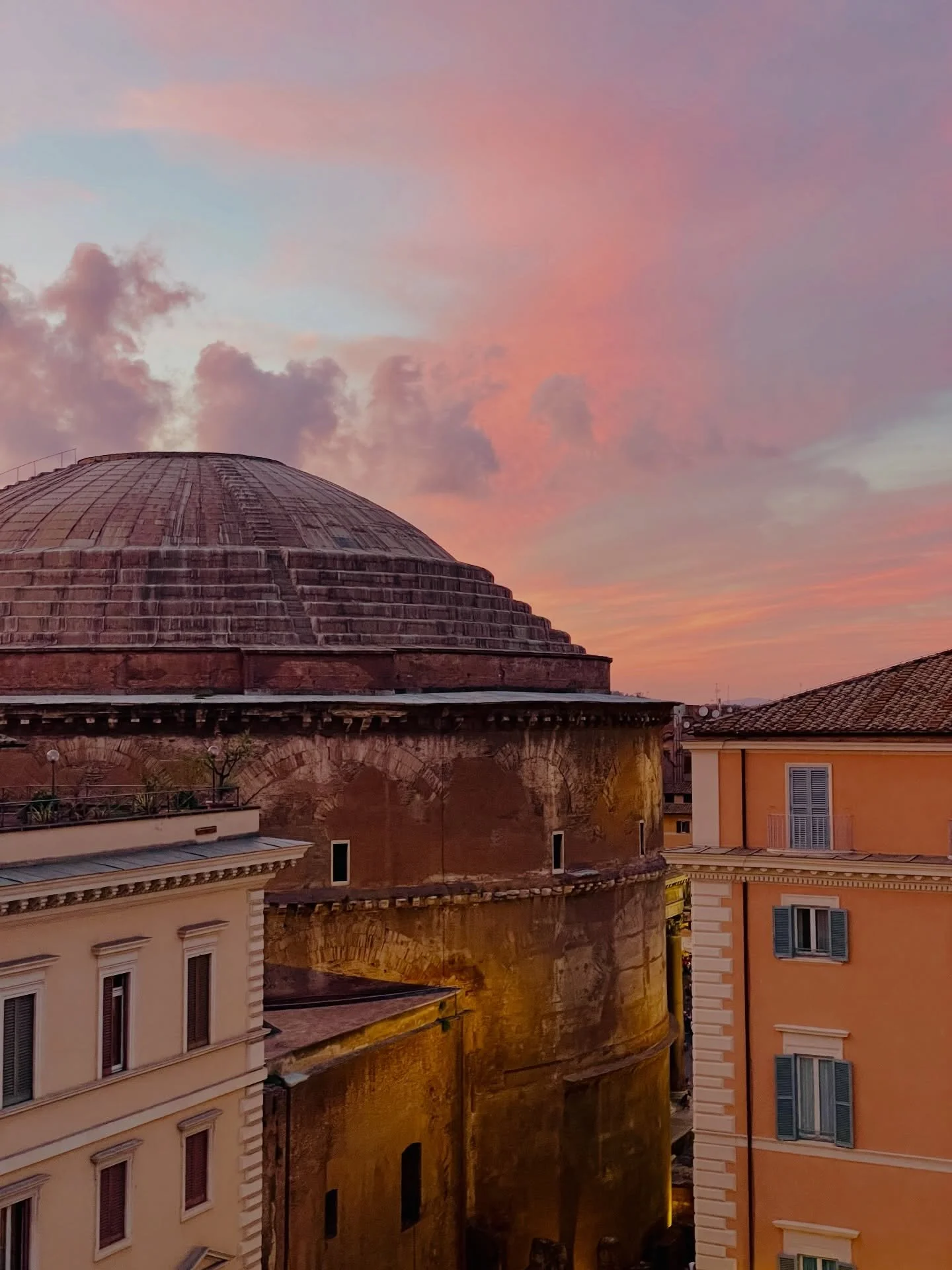 a new contender for my favourite european city - Roma ilysm 🍝🇮🇹🍦🍕💛