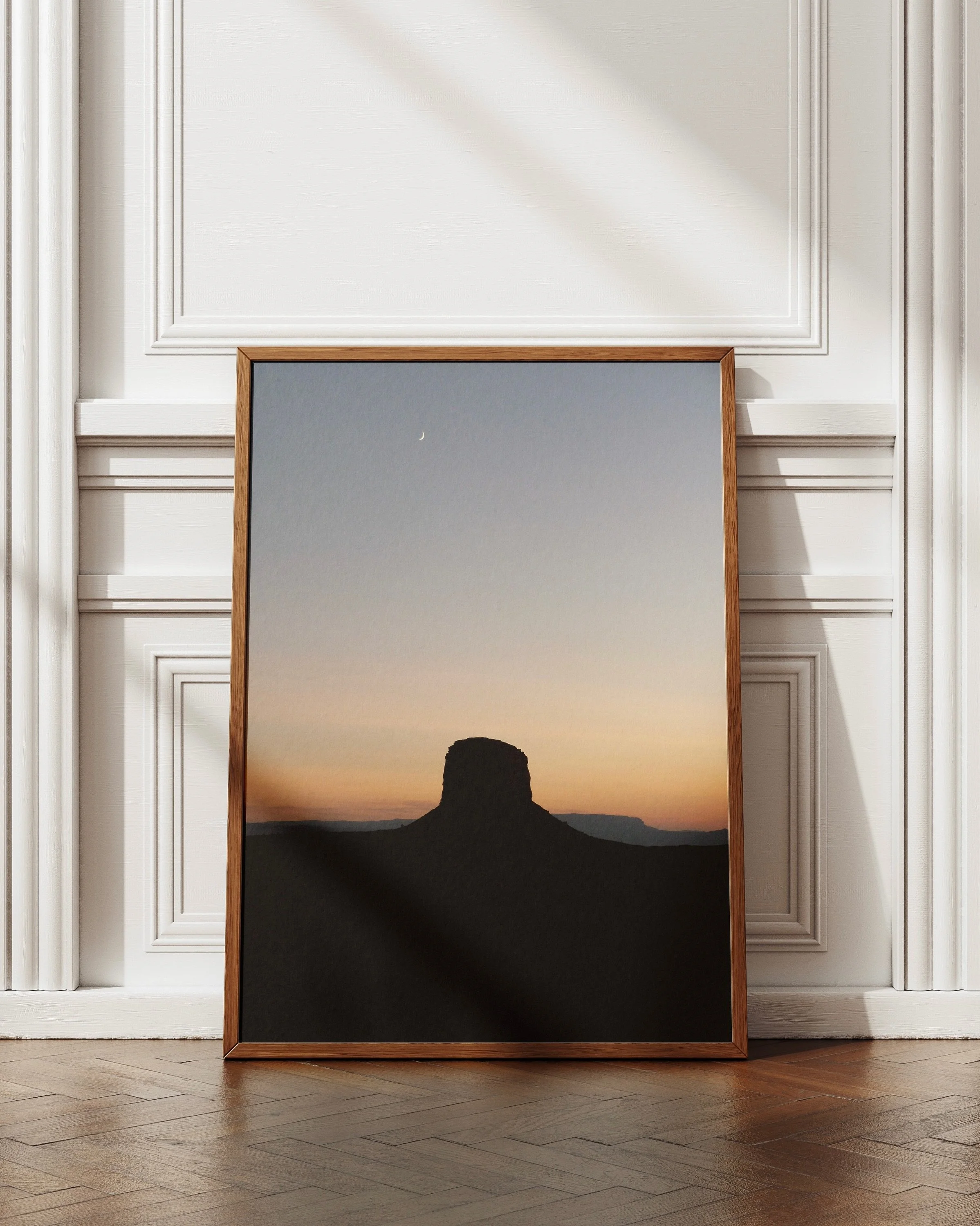 a valley sunset ~ 🏜️🌵🌙

link in bio. 🔗 

#MonumentValley #Utah #Etsy #Prints #Photography