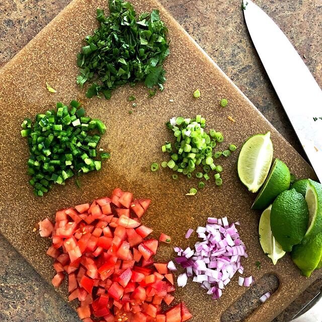 Hard to beat fresh pico de gallo in the summertime!⠀
⠀
Bursting with vitamins, antioxidants, and anti-inflammatory properties, this easy to make recipe packs in a lot of nutrients. ⠀
⠀
Try it on top of fish, with your omelet, or with tortilla chips. 