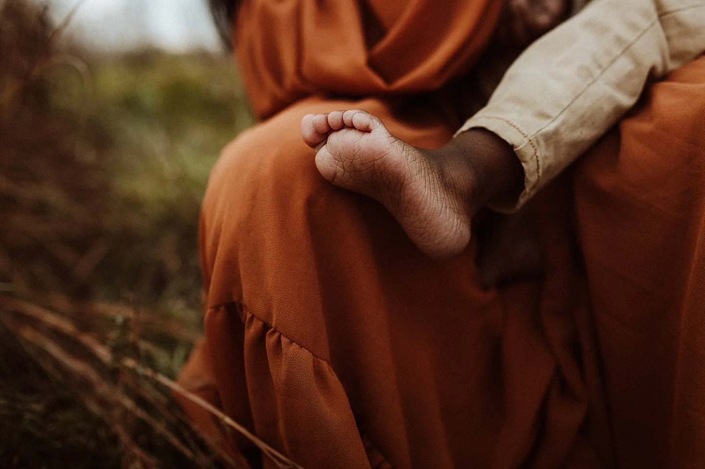I need a dose of toddler feet STAT.

The way tiny toes curl in grass, the smudge of dirt on a heel&mdash;those quiet details hold a whole childhood.

Detail shots are where the magic hides: the twirl of a dress hem, a freckle on a nose, the way a par