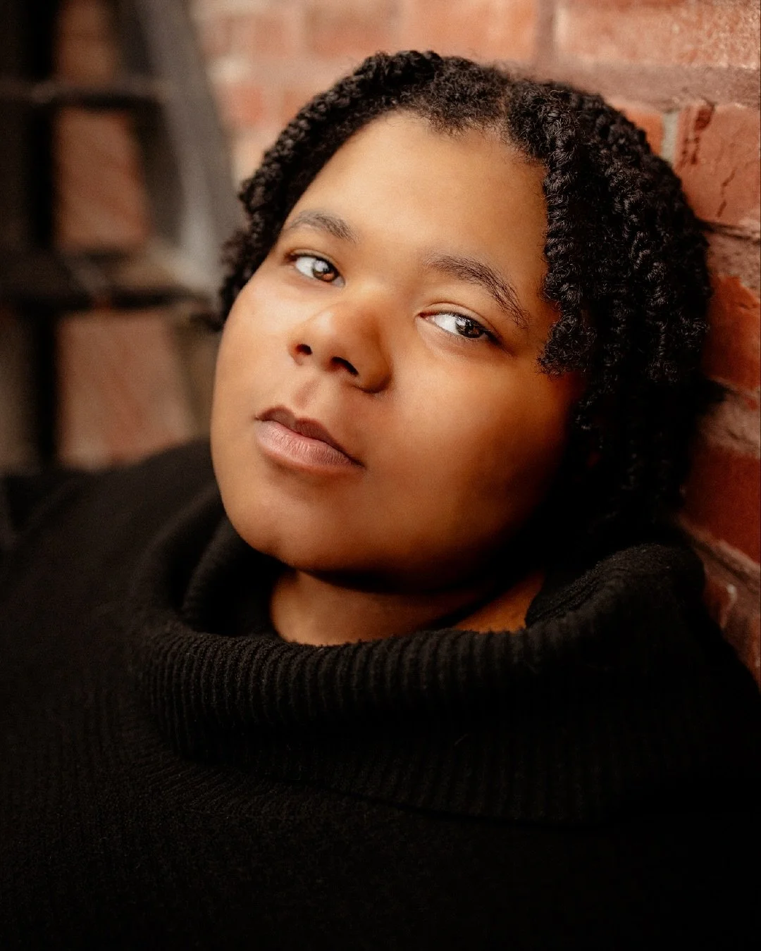 15 minutes. In my experience, that&rsquo;s the average amount of time it takes people to settle in and stop feeling awkward during a photoshoot.

Having a camera pointed at you can be extremely anxiety inducing for most of us&mdash; myself included. 