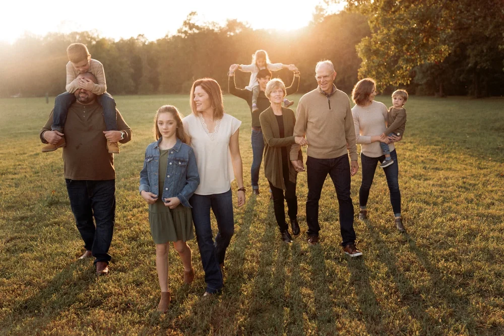 How to Prepare for a Large Family Photo Shoot — Sunshine and Shadows ...