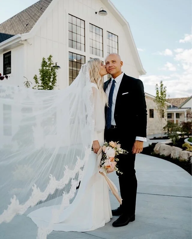 Smirking cuz COVID couldn&rsquo;t stop them 😏 so happy for Rachel and Matt!!