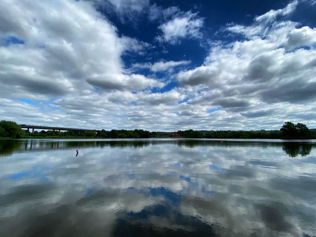 Walk Tonbridge - The Green Mile - Haysden Water - Blue sky .jpg