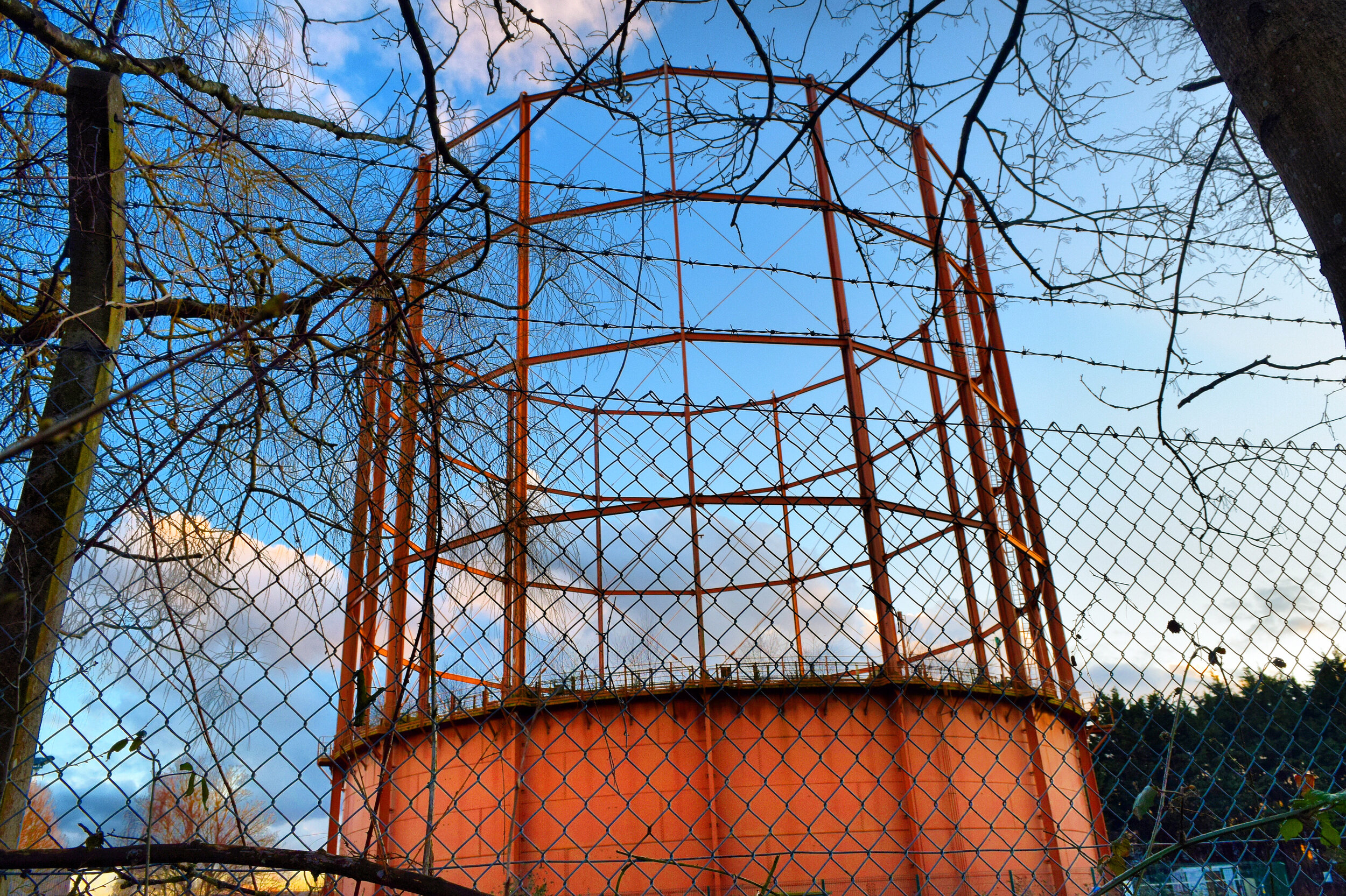 Walk Tonbridge - Walk 18 - Finding Gandhi - Tonbridge History - Gasworks  gasometer- blue sky - Tonbridge.jpg