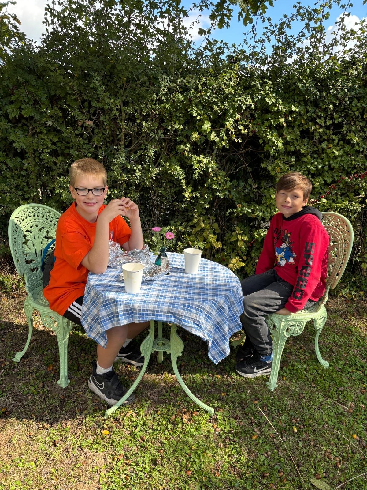 Walk Tonbridge Festival - Mini Marathon - tearoom.JPG