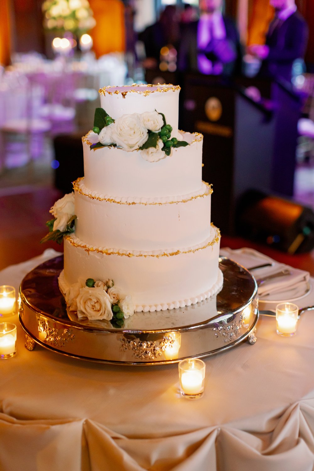  gold and white wedding cake 