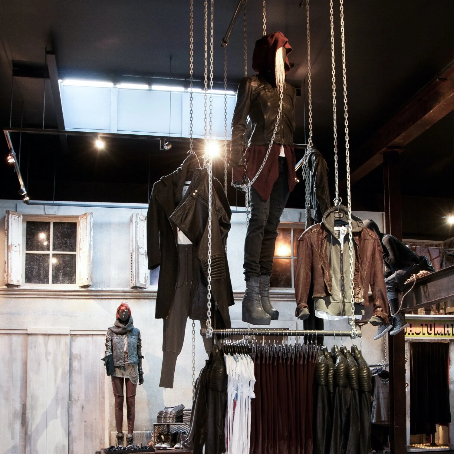 H%26M+retail+activation+design-2.jpg