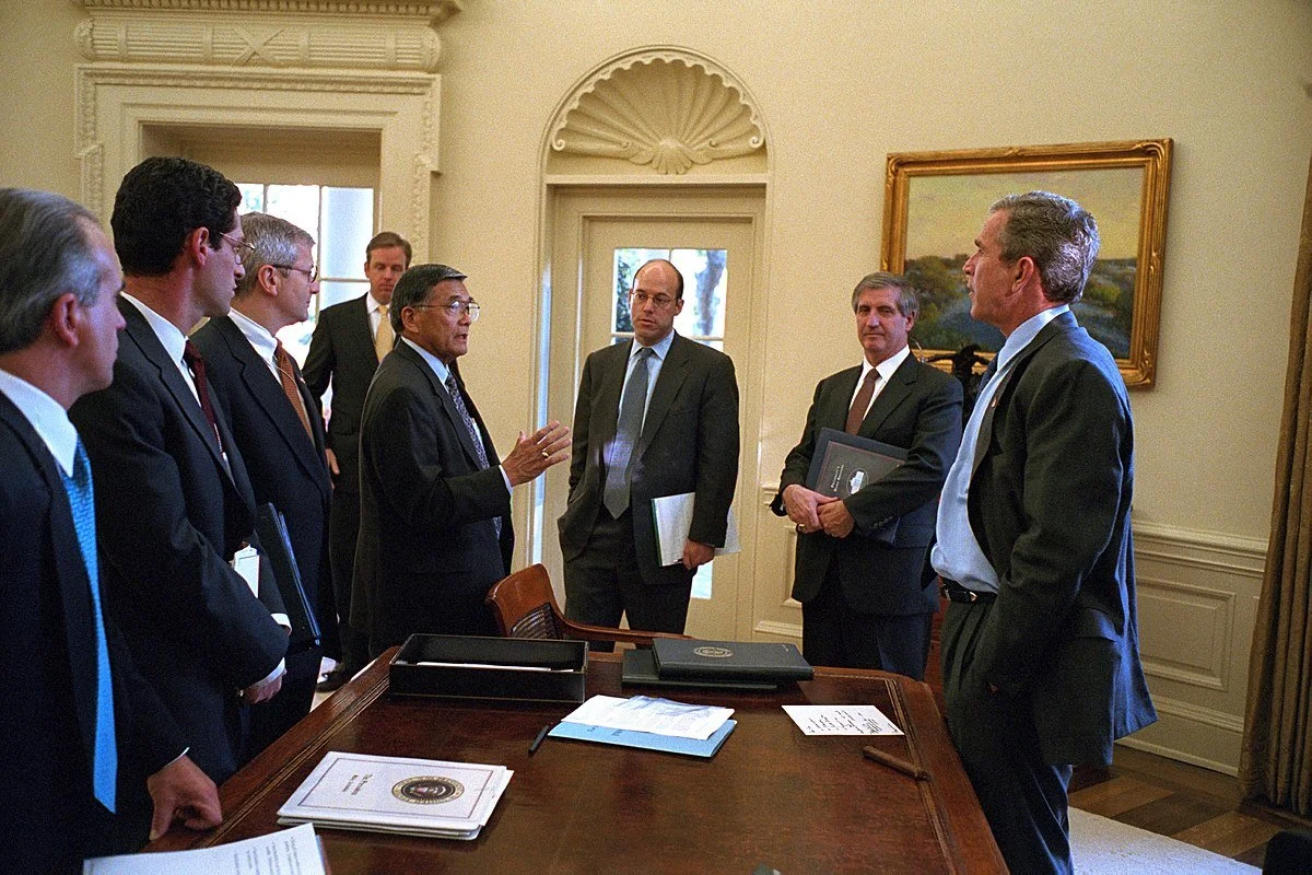 JACL Condemns Islamophobia and Rejects Fear-Based Politics

Secretary Norman Mineta knew the danger of allowing fear and prejudice to dictate government action. Texas Governor Greg Abbott&rsquo;s recent Islamophobic rhetoric targeting the Council on 