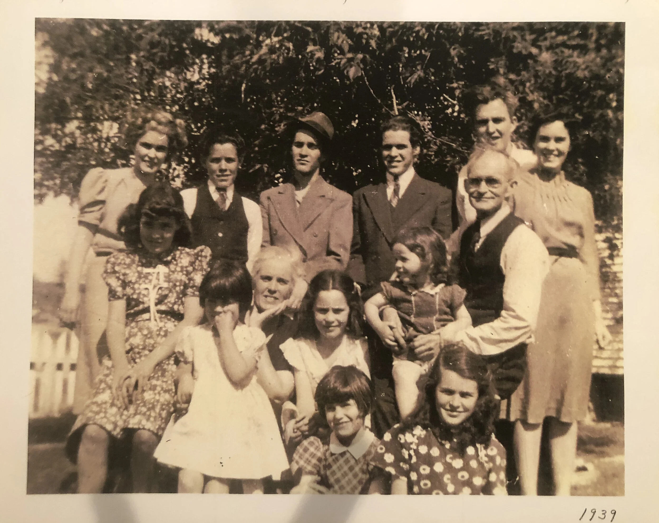 1939 Murray family photo, showing all twelve children, of which Jacqueline was the youngest