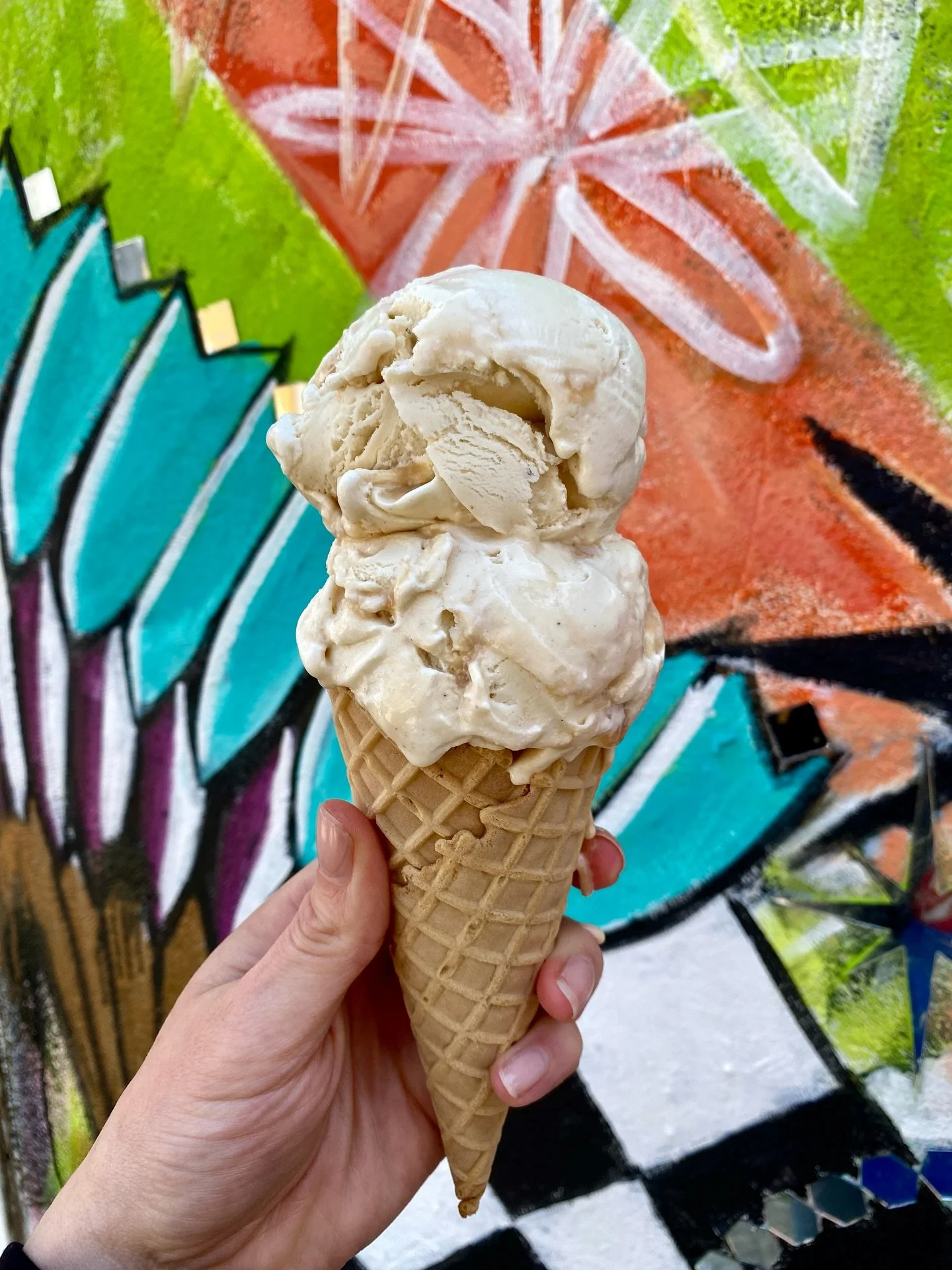 🍦FRIDAY FLAVOR DROP🍦 Bananas Foster is back in our shops today!

Caramelized banana + brown sugar cinnamon ice cream with a rum caramel swirl. THIS JAWN IS BANANAS. 🍌 🍌 🍌 

Bananas Foster is now available in both scoops and pints. (Dairy and veg